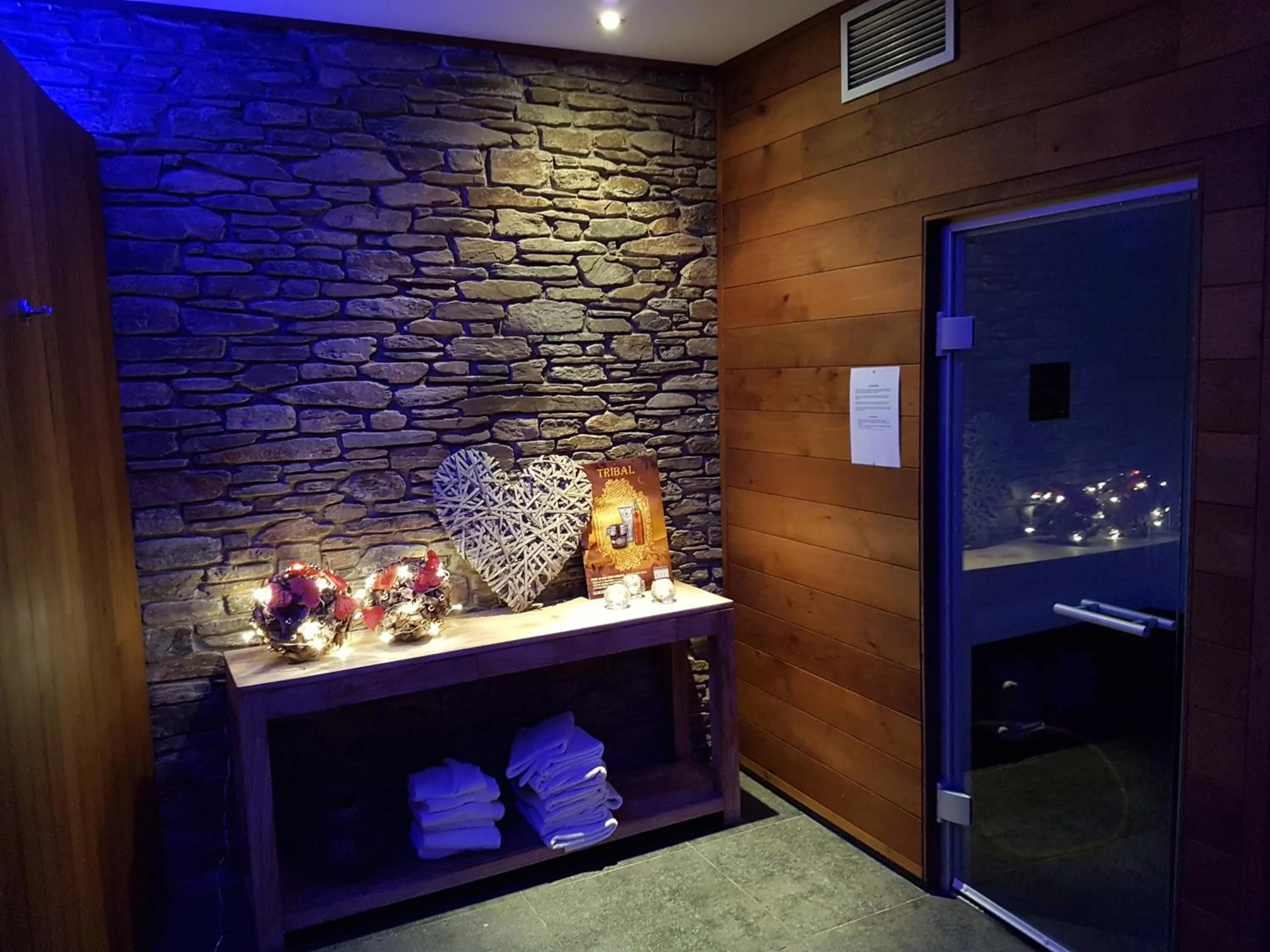 Steam room in Hotel La Ferronniere