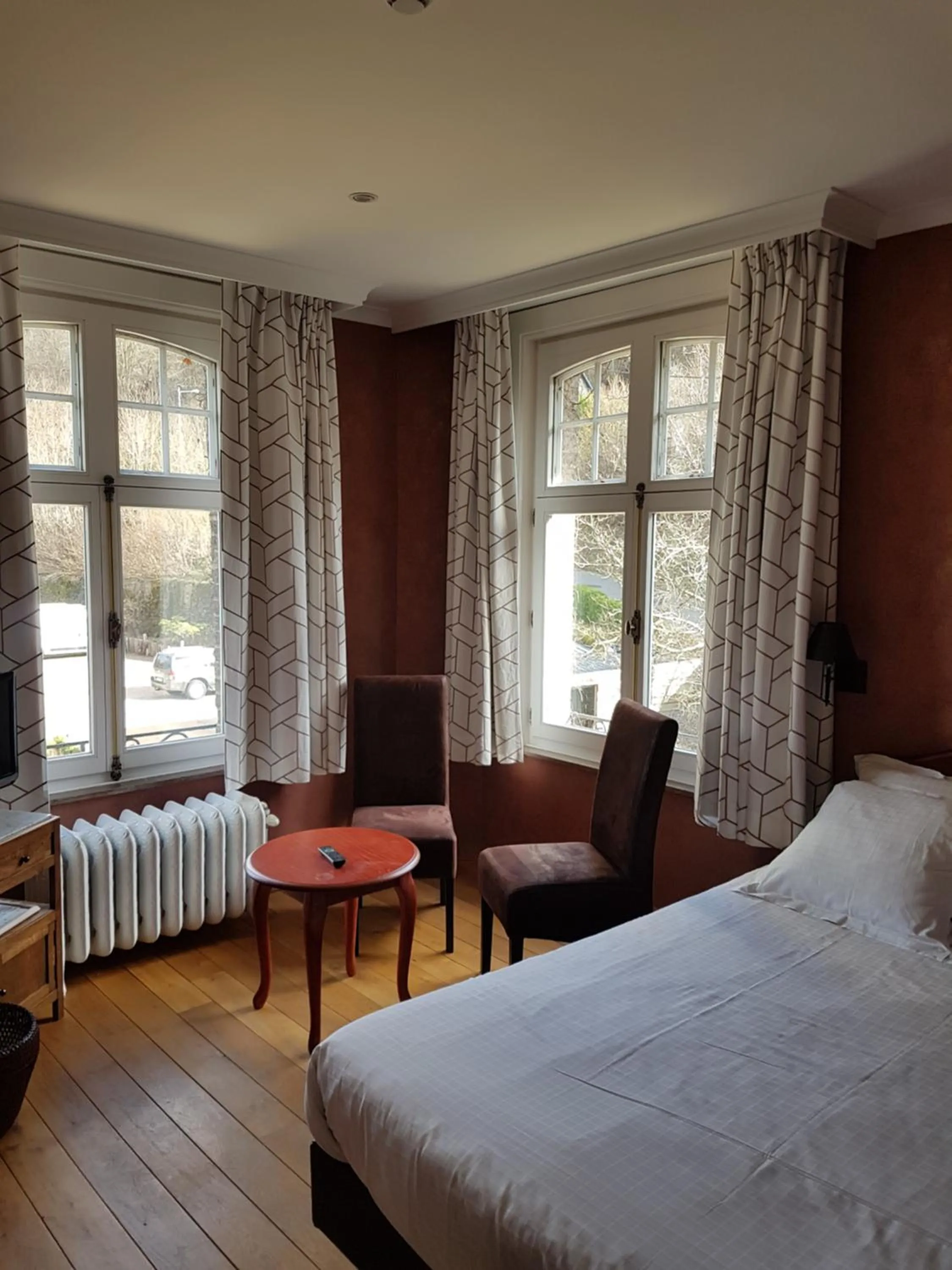 Property building, Bed in Hotel La Ferronniere