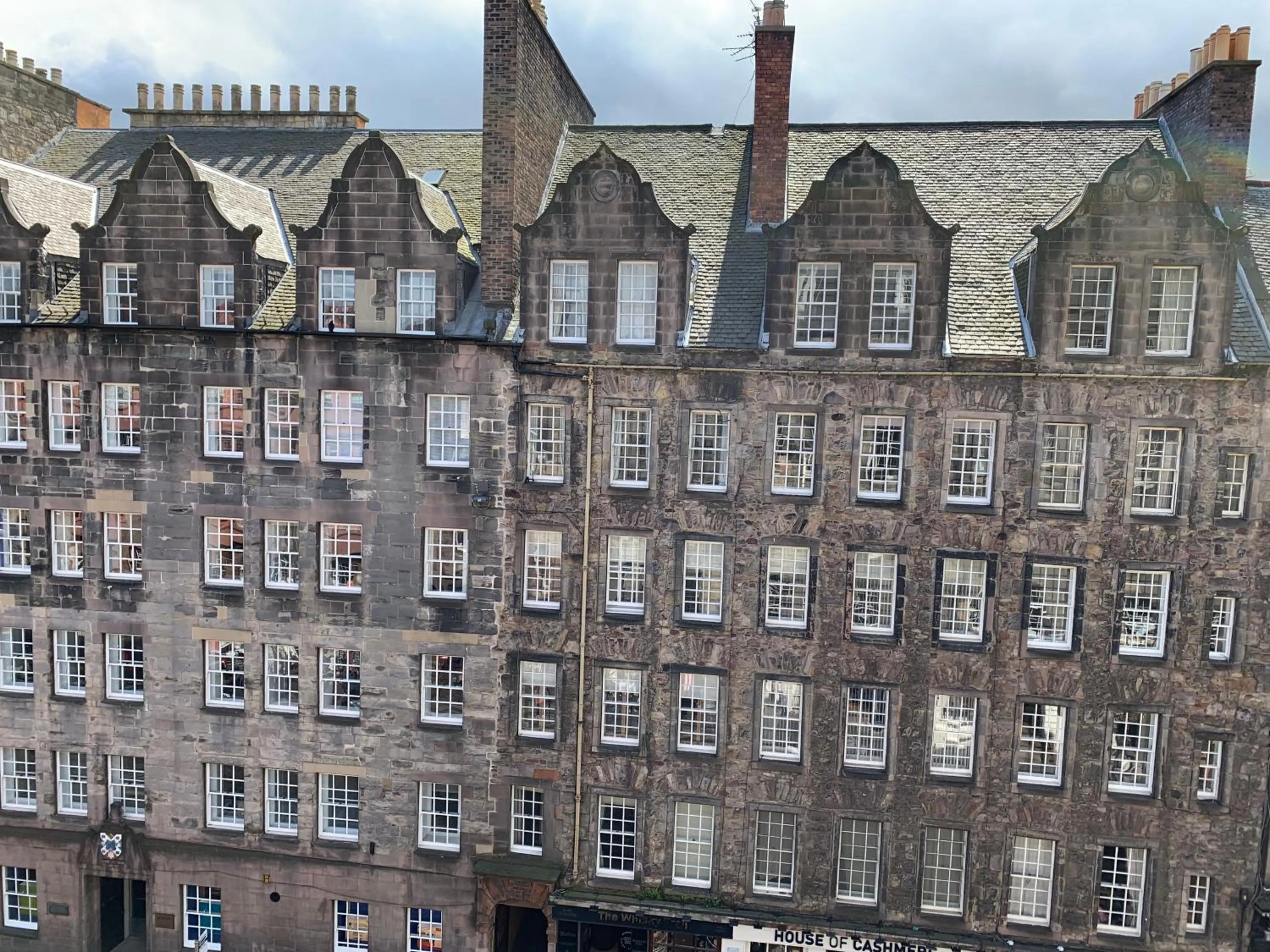 Property building in Royal Mile Suites by the Castle