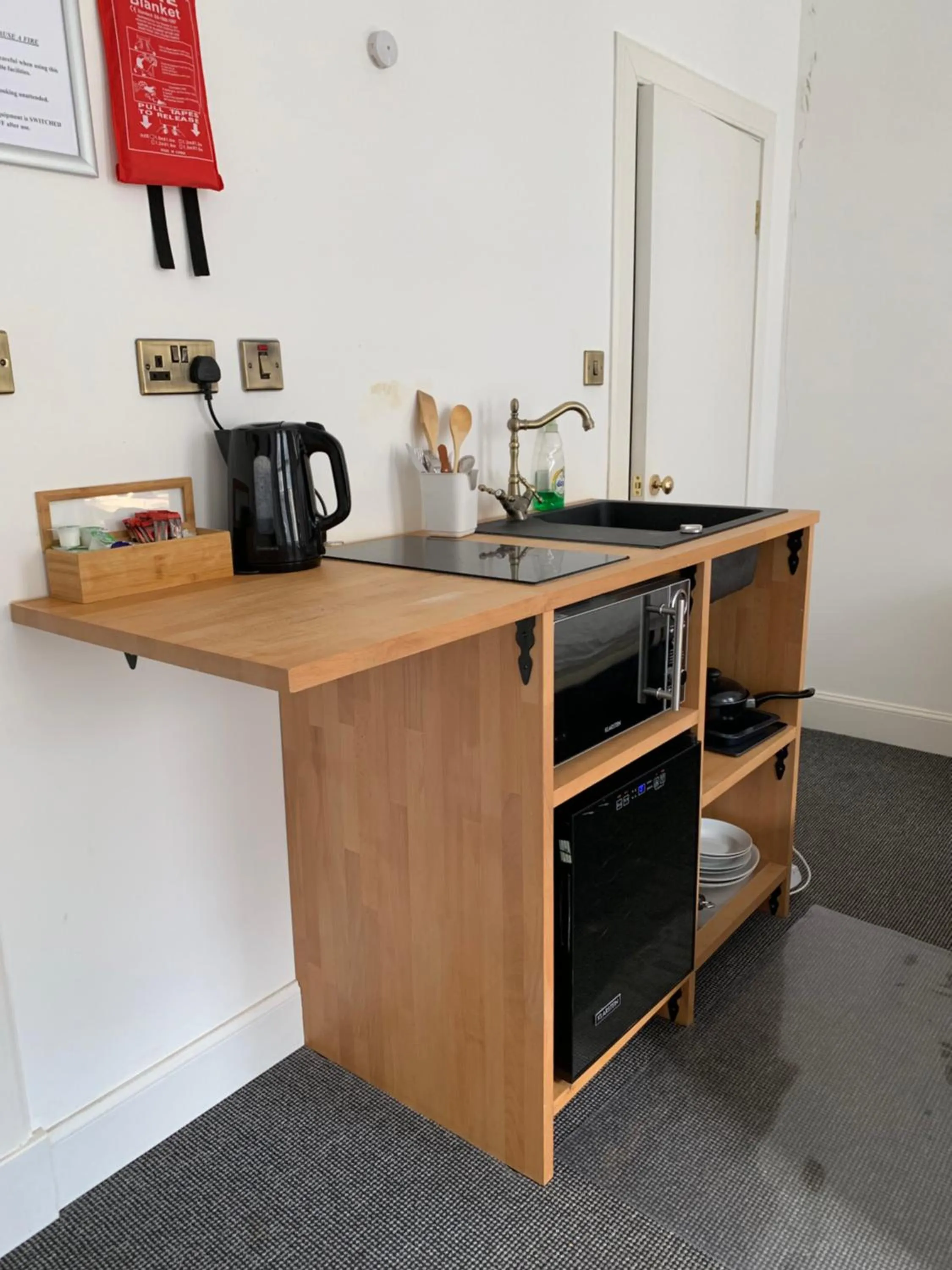 Kitchen or kitchenette in Royal Mile Suites by the Castle