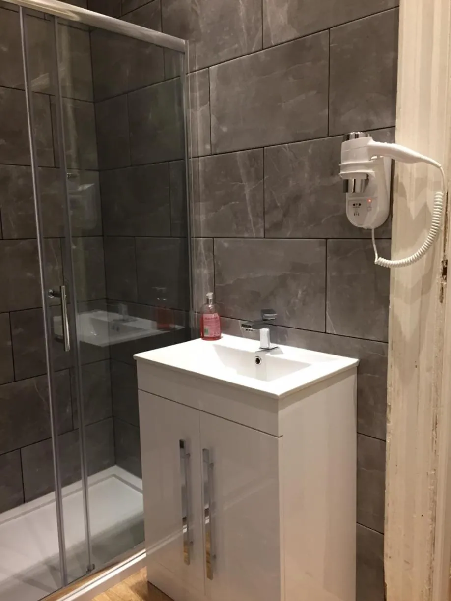 Bathroom in Royal Mile Suites by the Castle