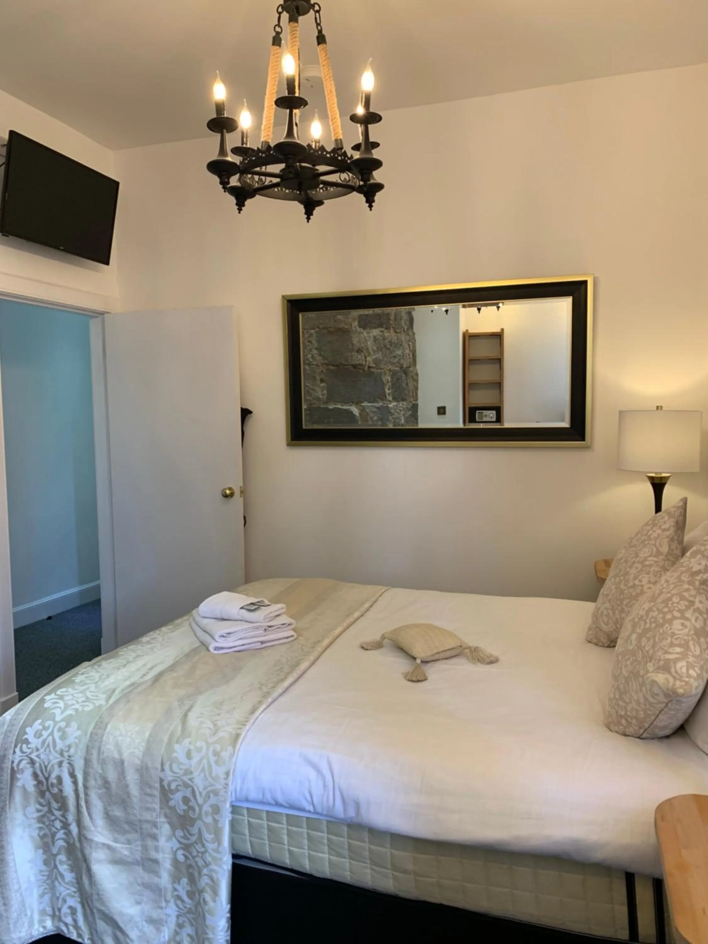 Bed in Royal Mile Suites by the Castle