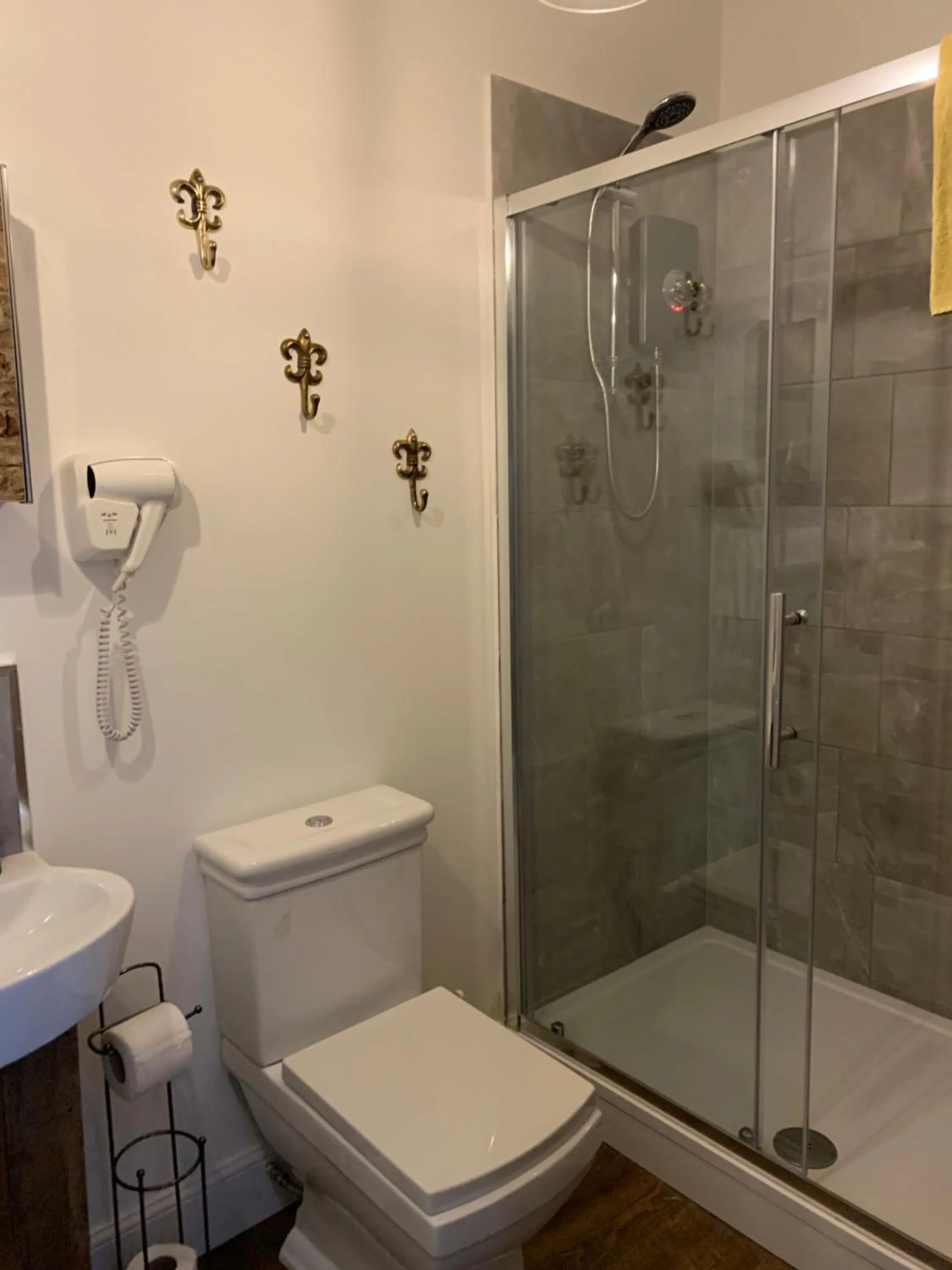 Bathroom in Royal Mile Suites by the Castle