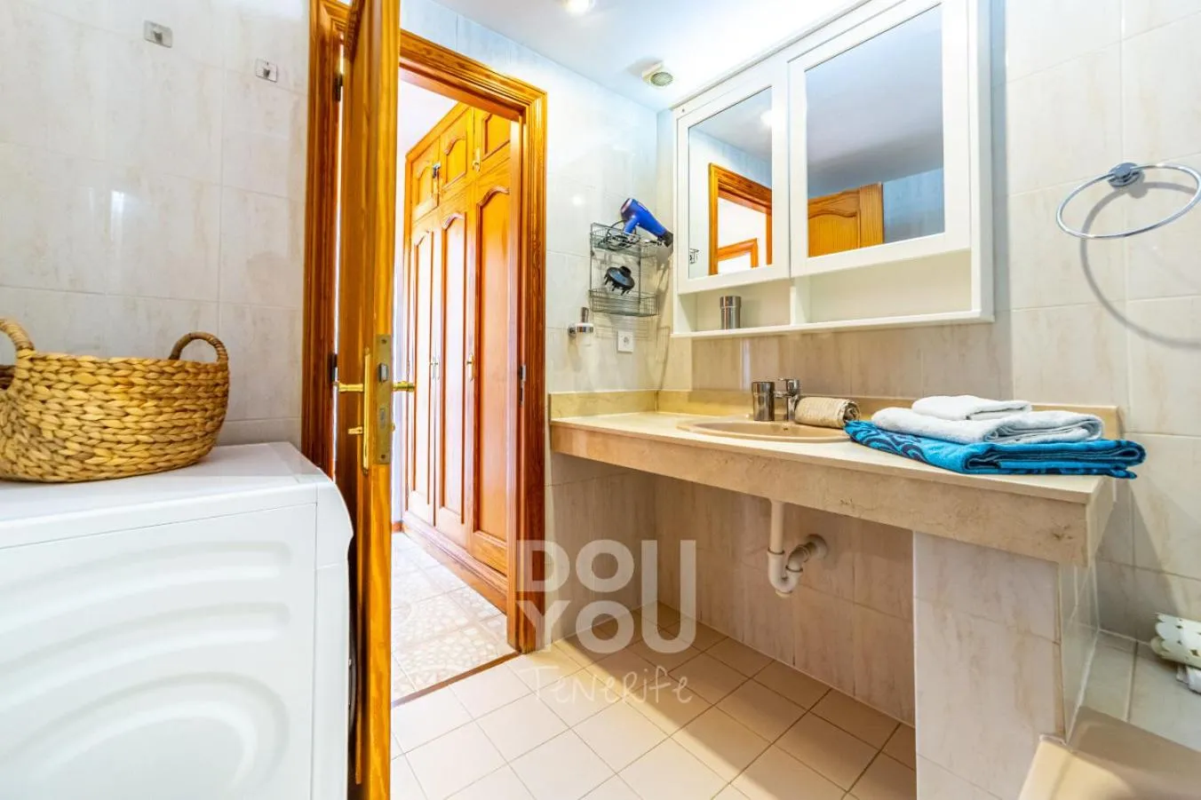 Bathroom, Bed in Apartment Fairways Club