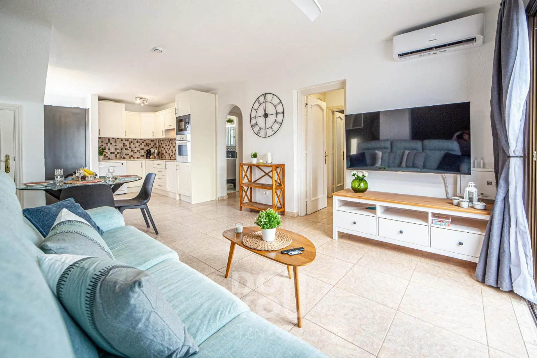 TV and multimedia in Apartment Fairways Club