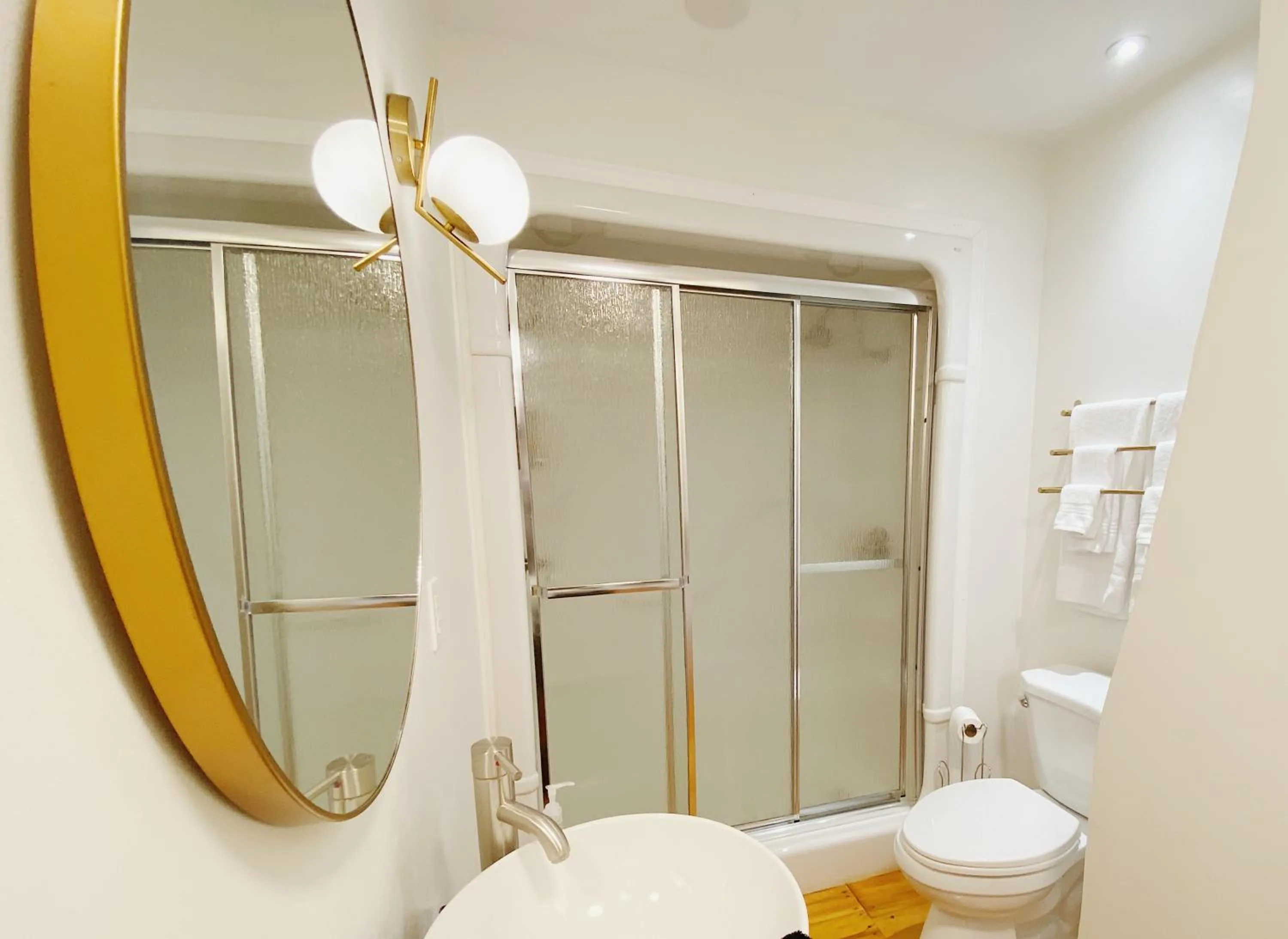 The Montague Rose Inn & Cafe