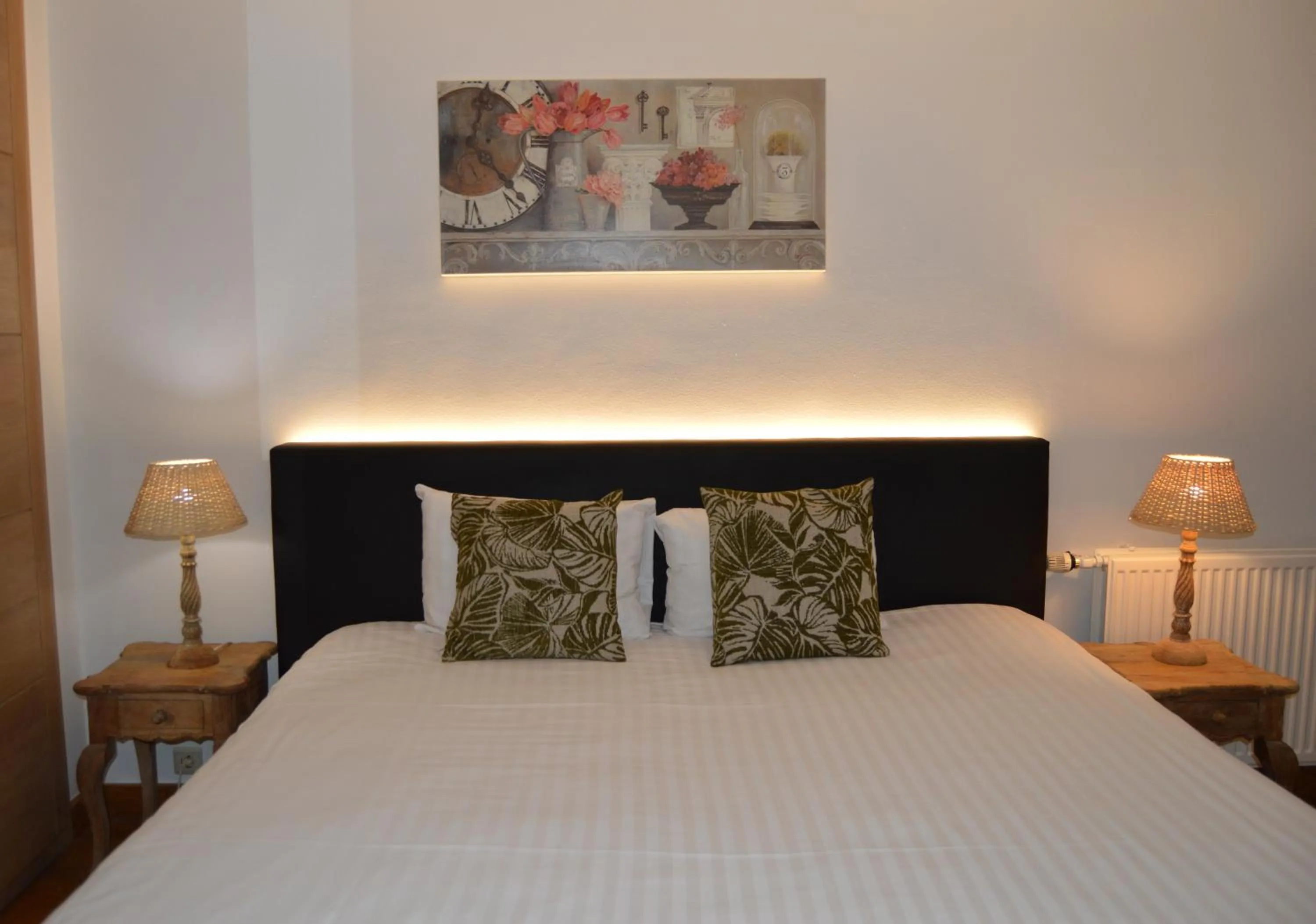 Bed in Hotel Côté Cour