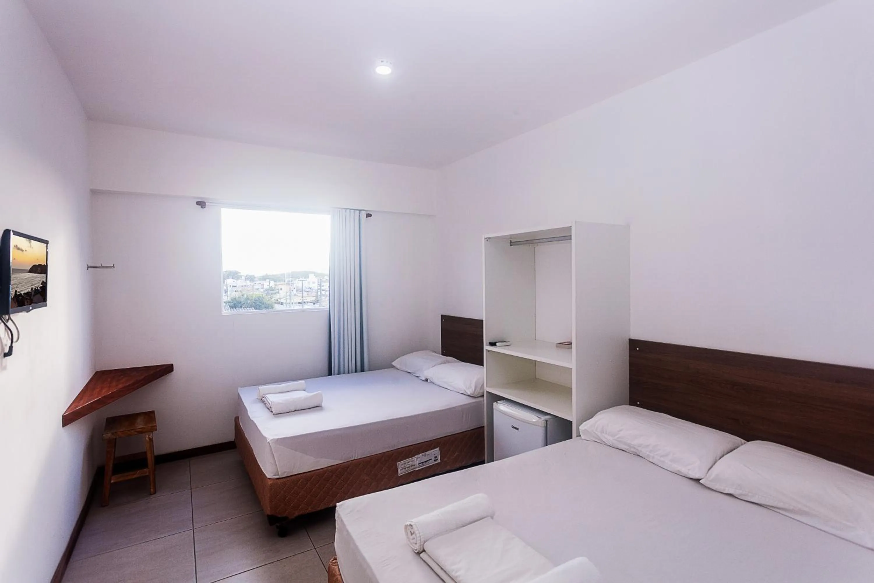 Bedroom, Bed in Economy Suites