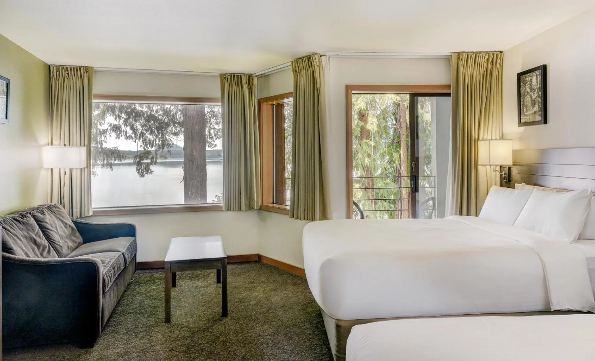 View (from property/room), Bed in Lake Quinault Lodge