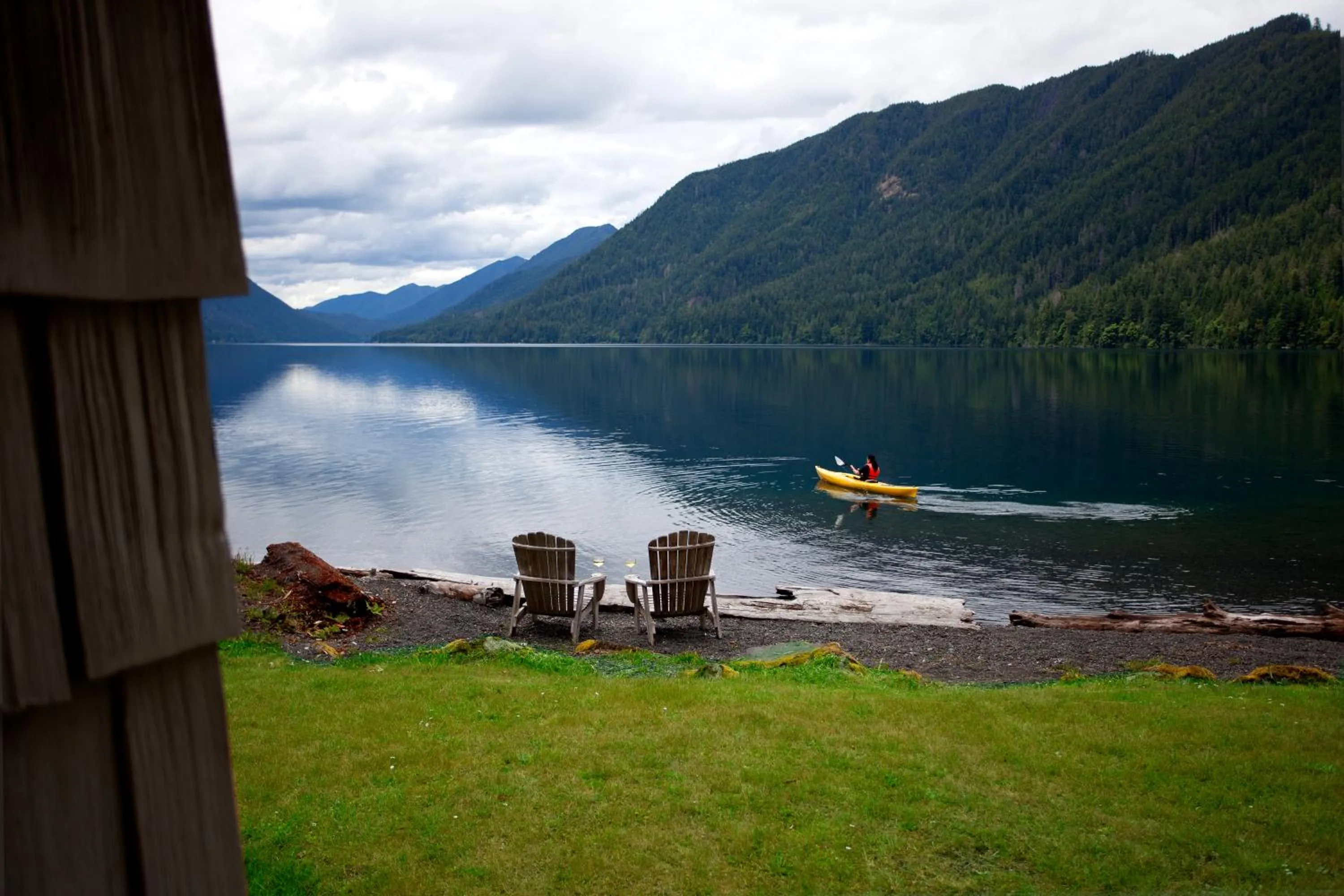 Seating area in Lake Crescent Lodge