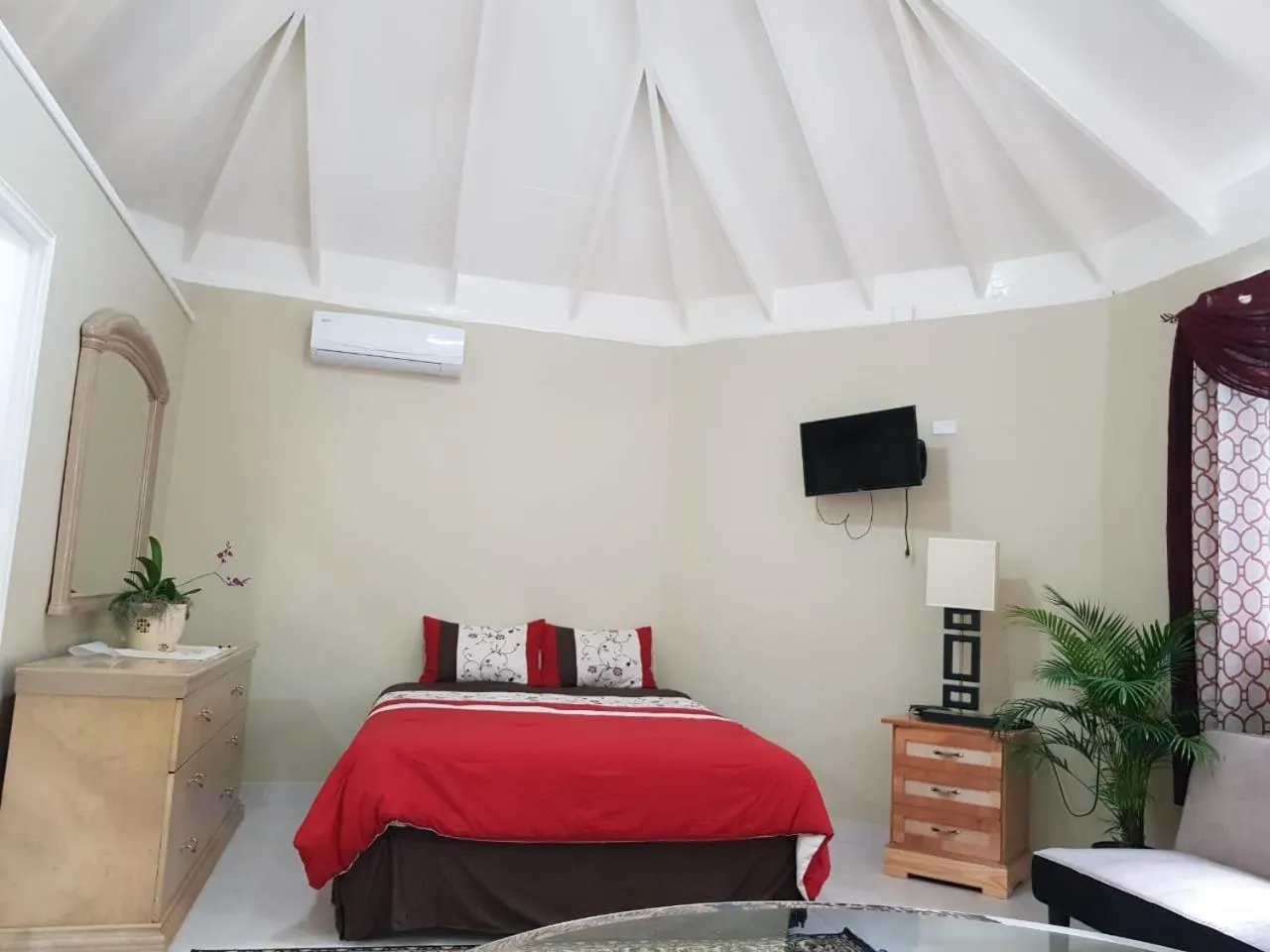 Bed in Orchid Cottage