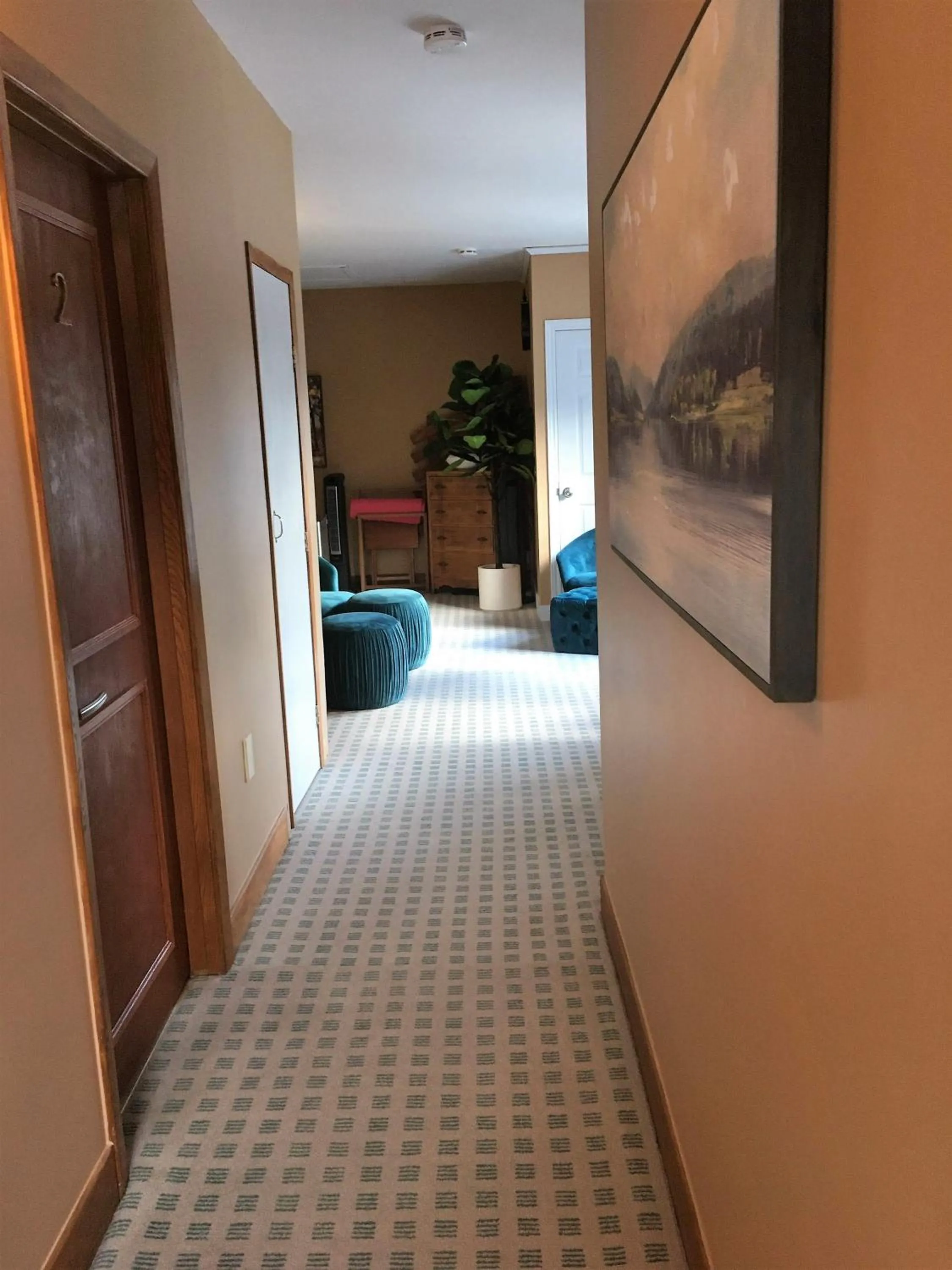 Communal lounge/ TV room in Auberge Clos-Joli