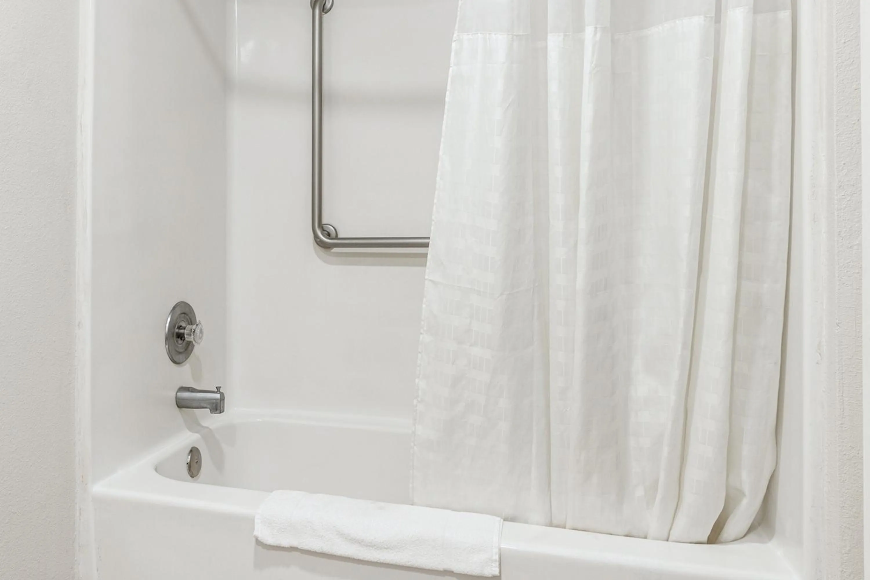 Bath in Wautoma Inn by OYO near Airport WI 73