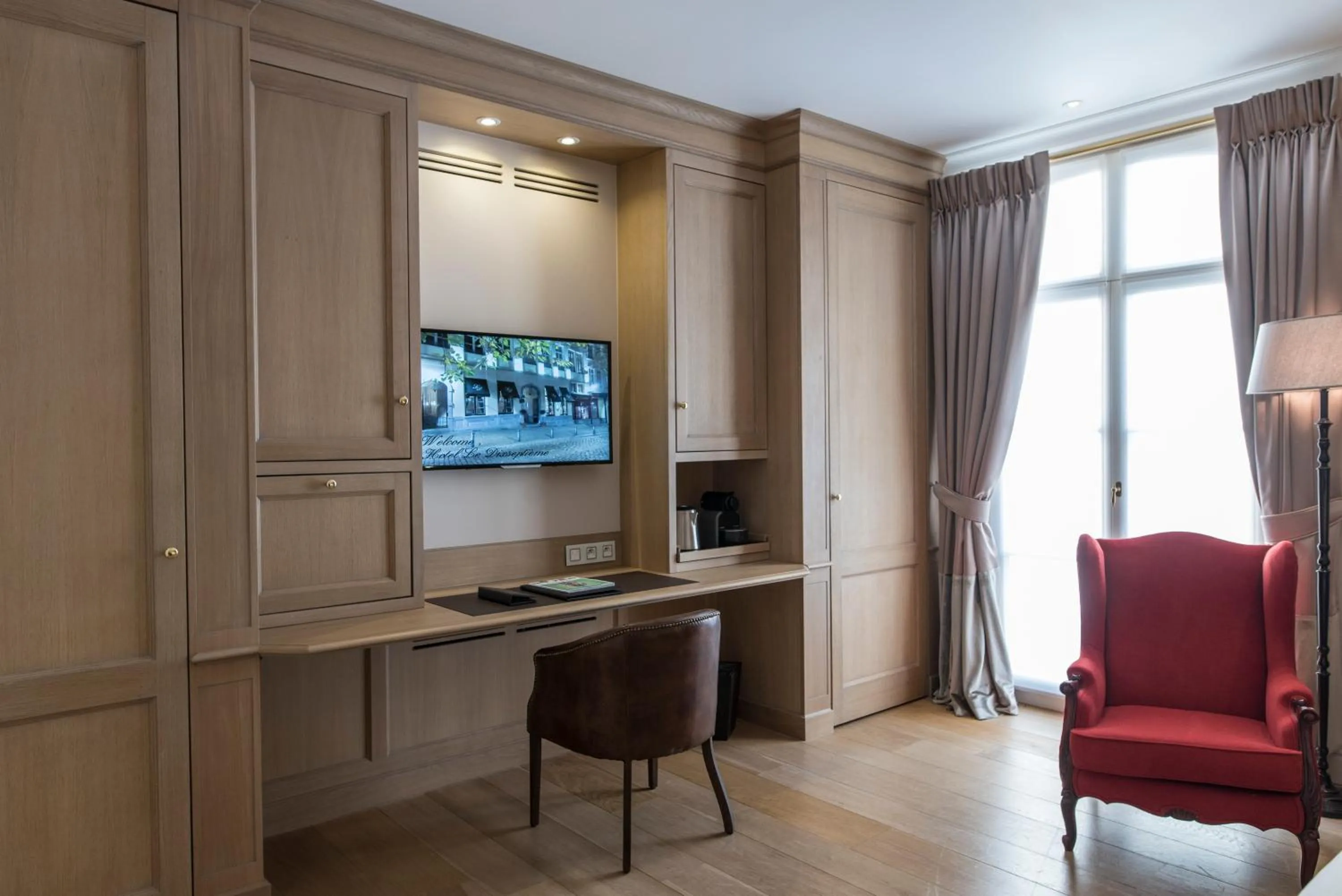 Seating area in Hotel le Dixseptieme