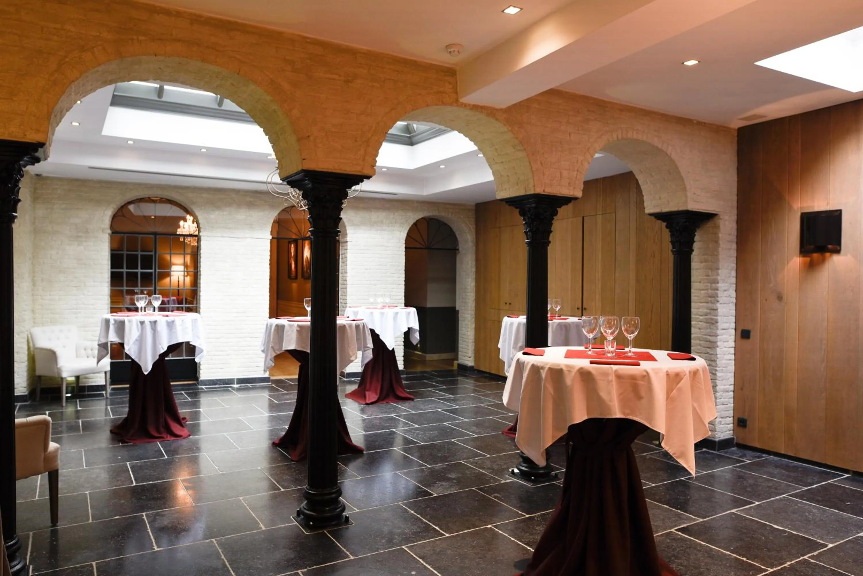 Meeting/conference room in Hotel le Dixseptieme