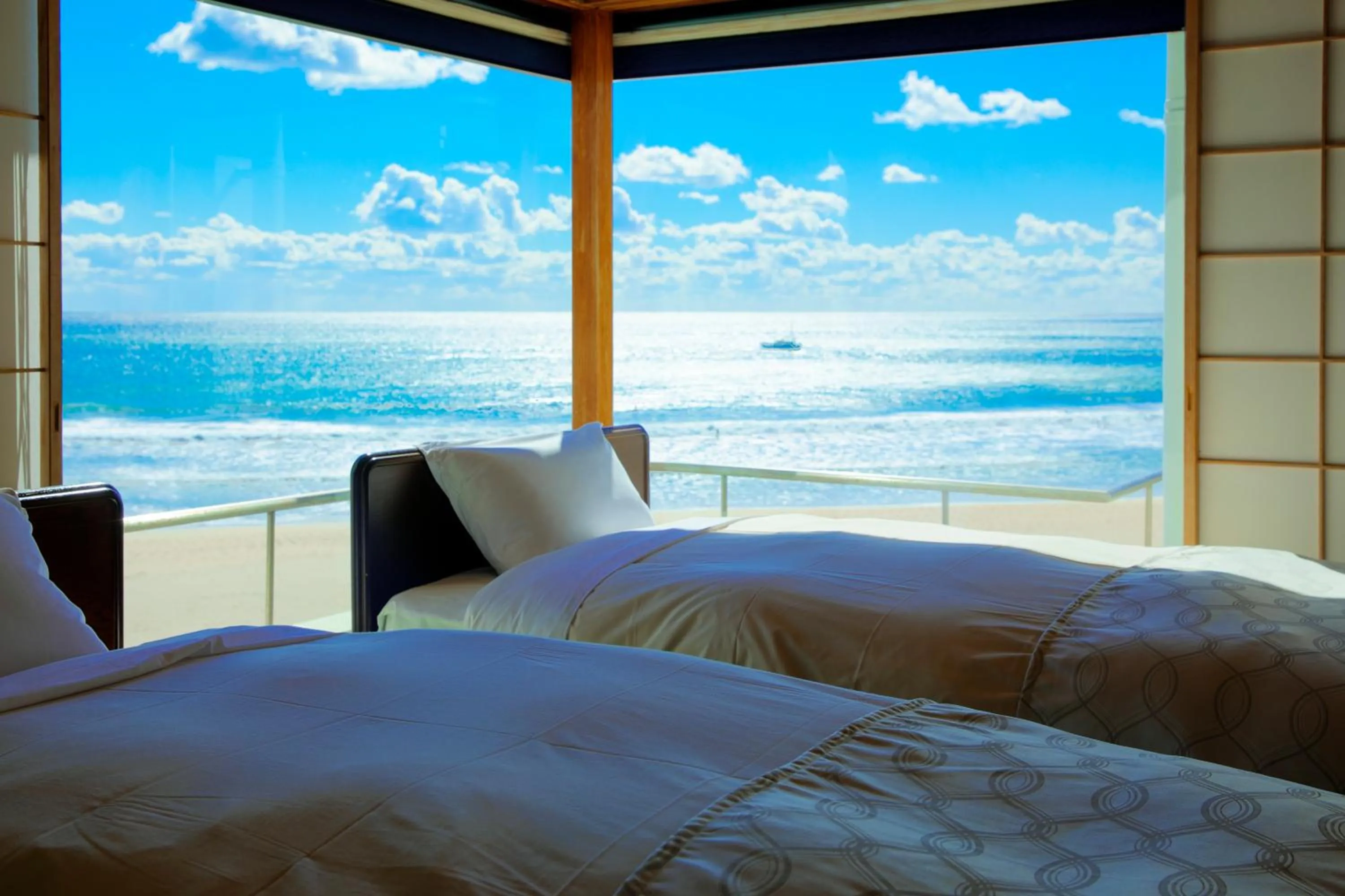 Sea view, Bed in Sundance Resort Onjuku