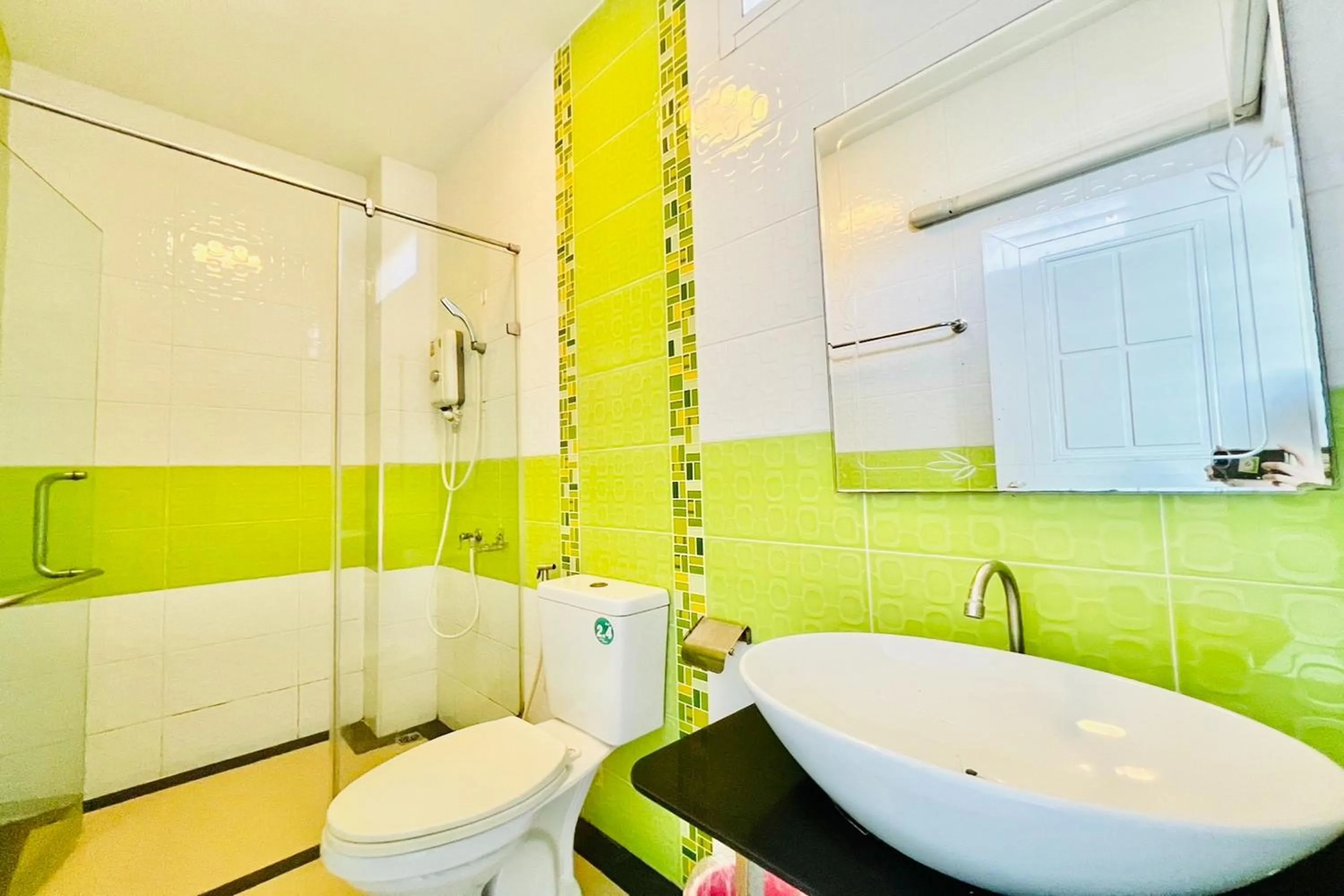 Shower in Veerakit Grand Hotel