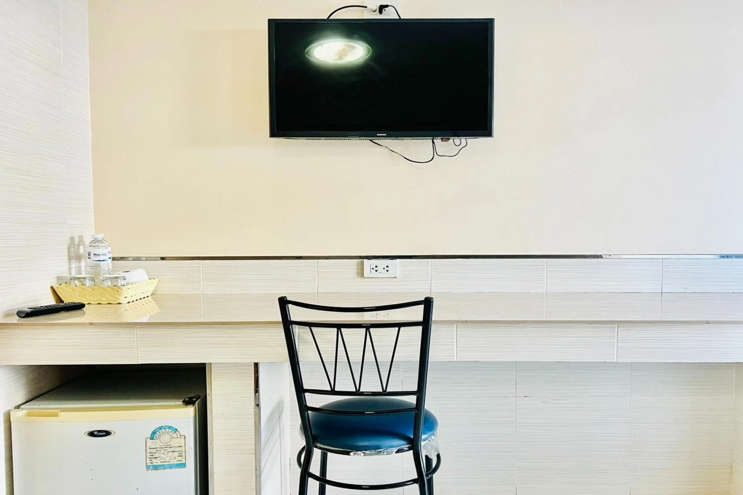 TV and multimedia in Veerakit Grand Hotel