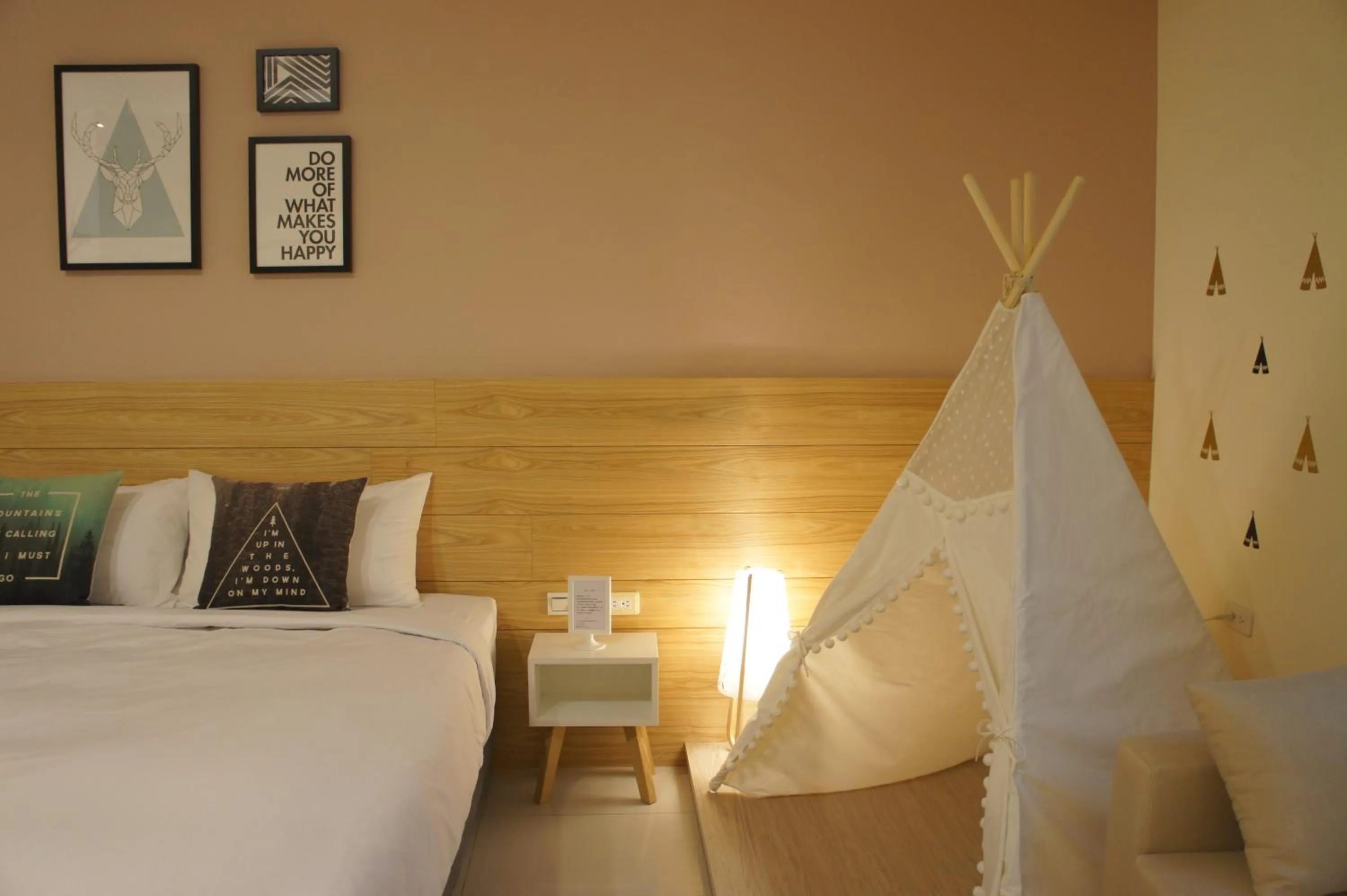 Decorative detail, Bed in Kenting Dio Inn