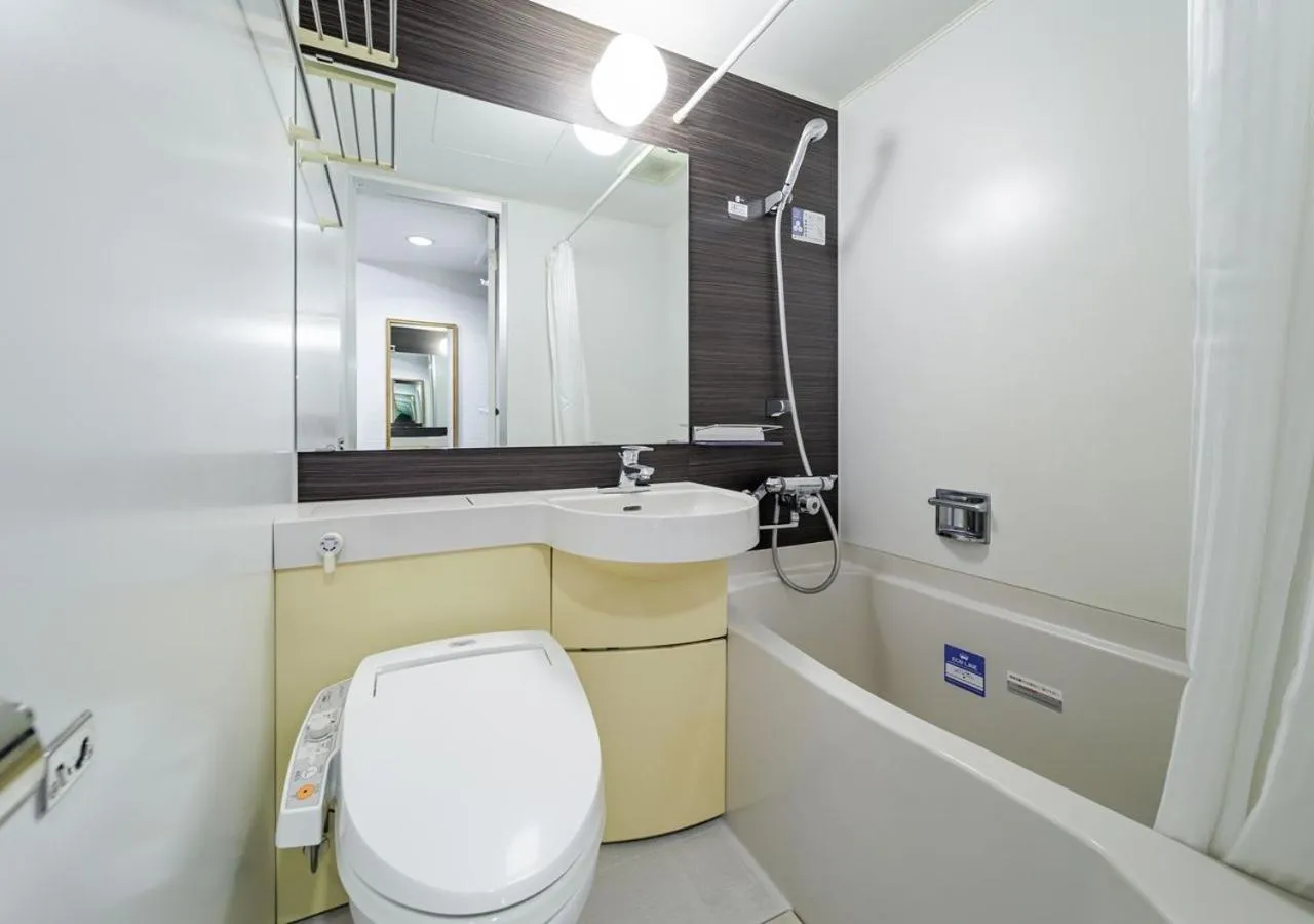 Toilet in APA Hotel Miyazaki Nobeoka Chuo