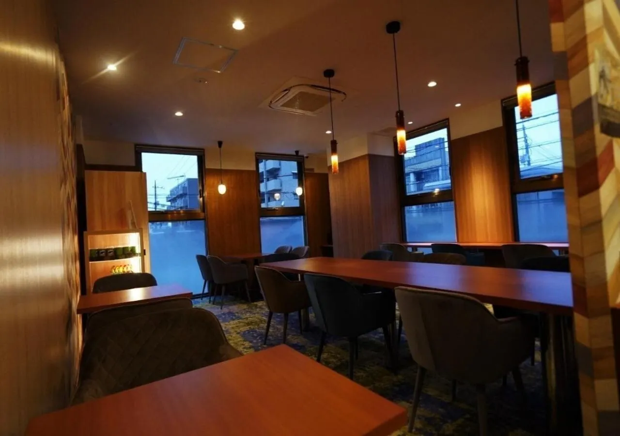 Communal lounge/ TV room in Hotel New Gaea Ube