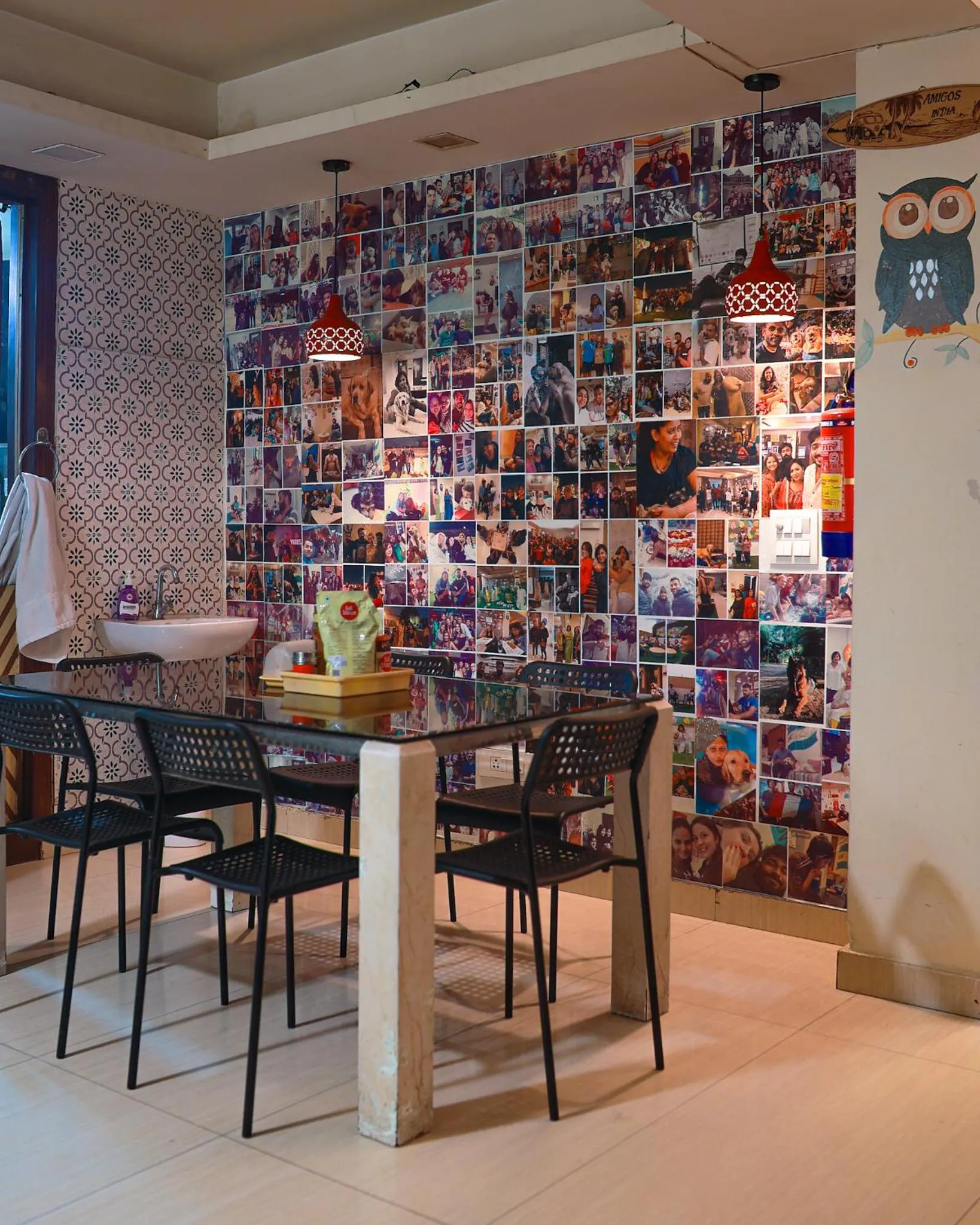 Dining area in AmigosIndia