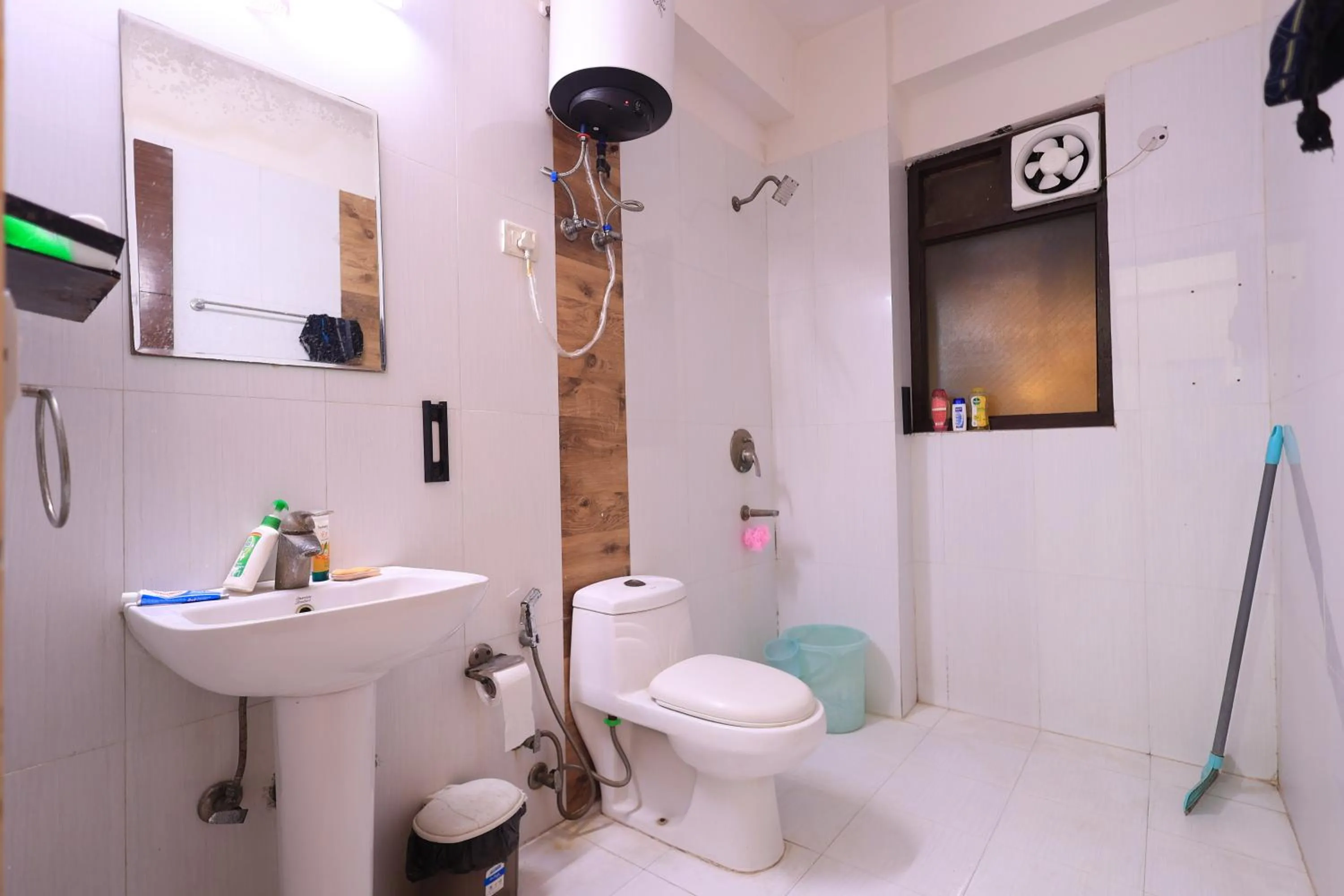 bidet in AmigosIndia