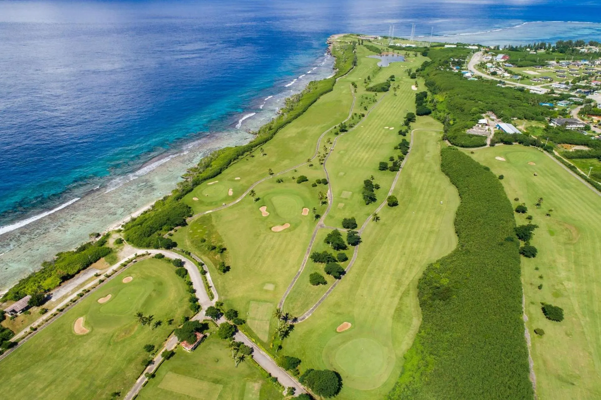 Golfcourse in Coral Ocean Resort
