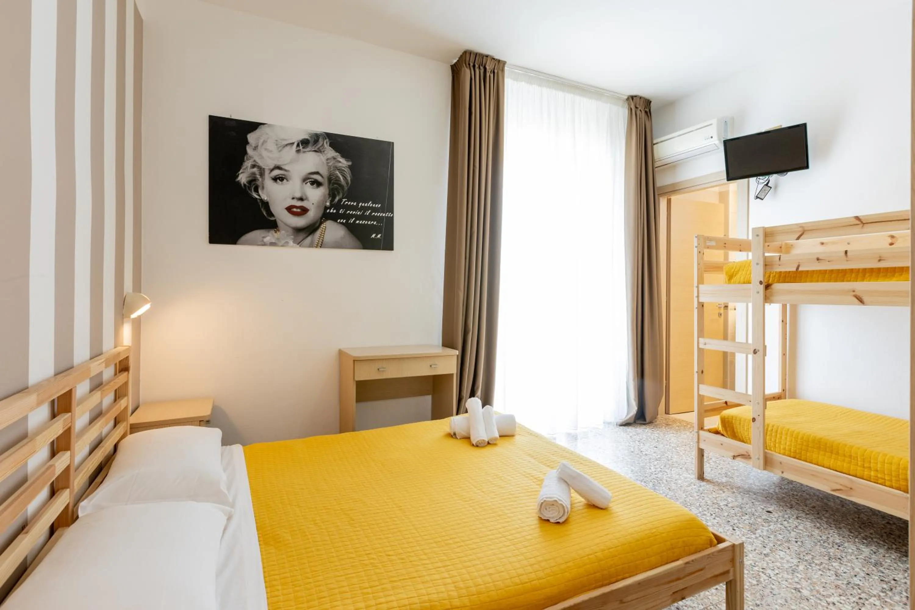 Bed in Beach Hotel Clerice