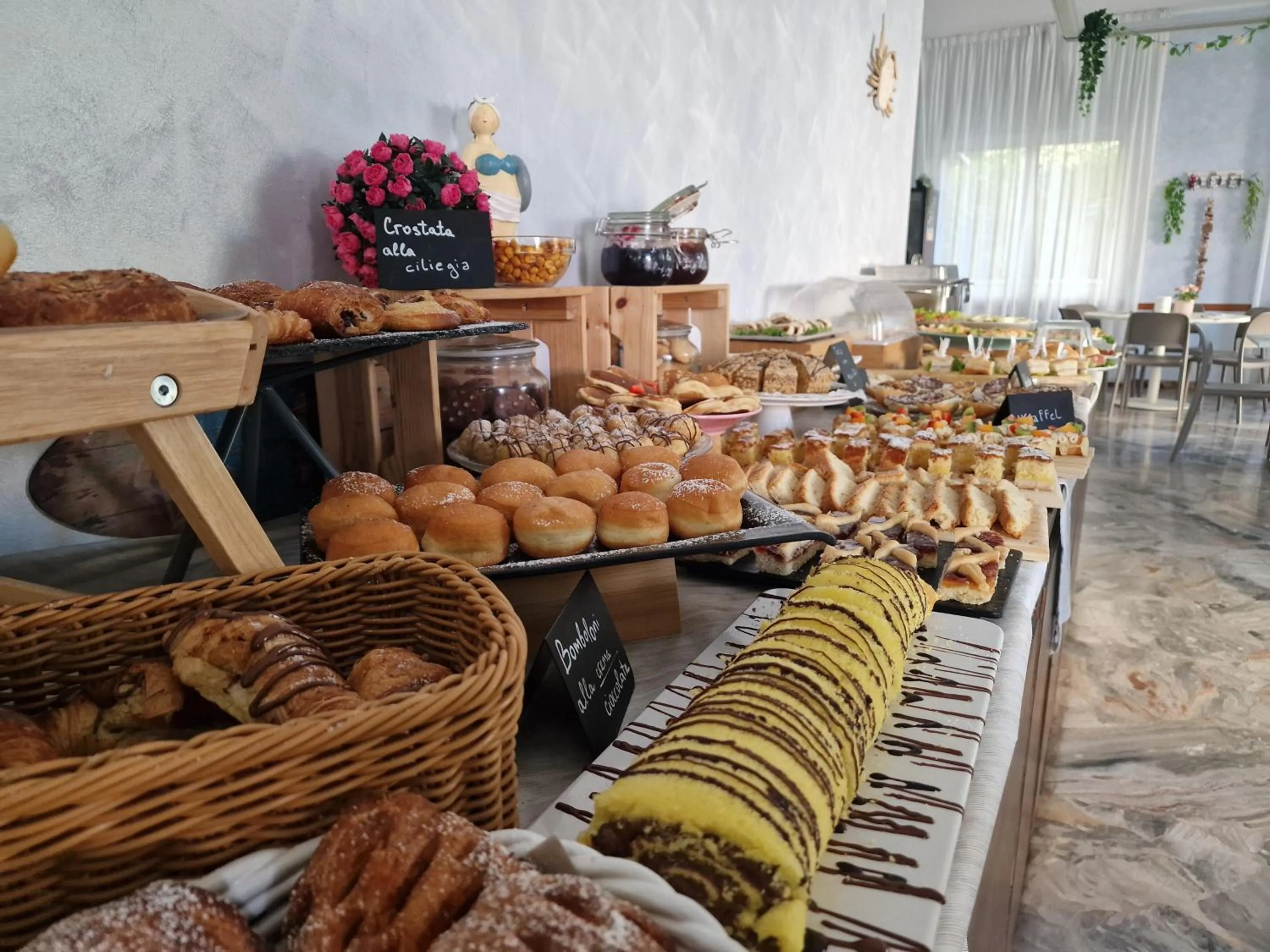 Breakfast in Beach Hotel Clerice