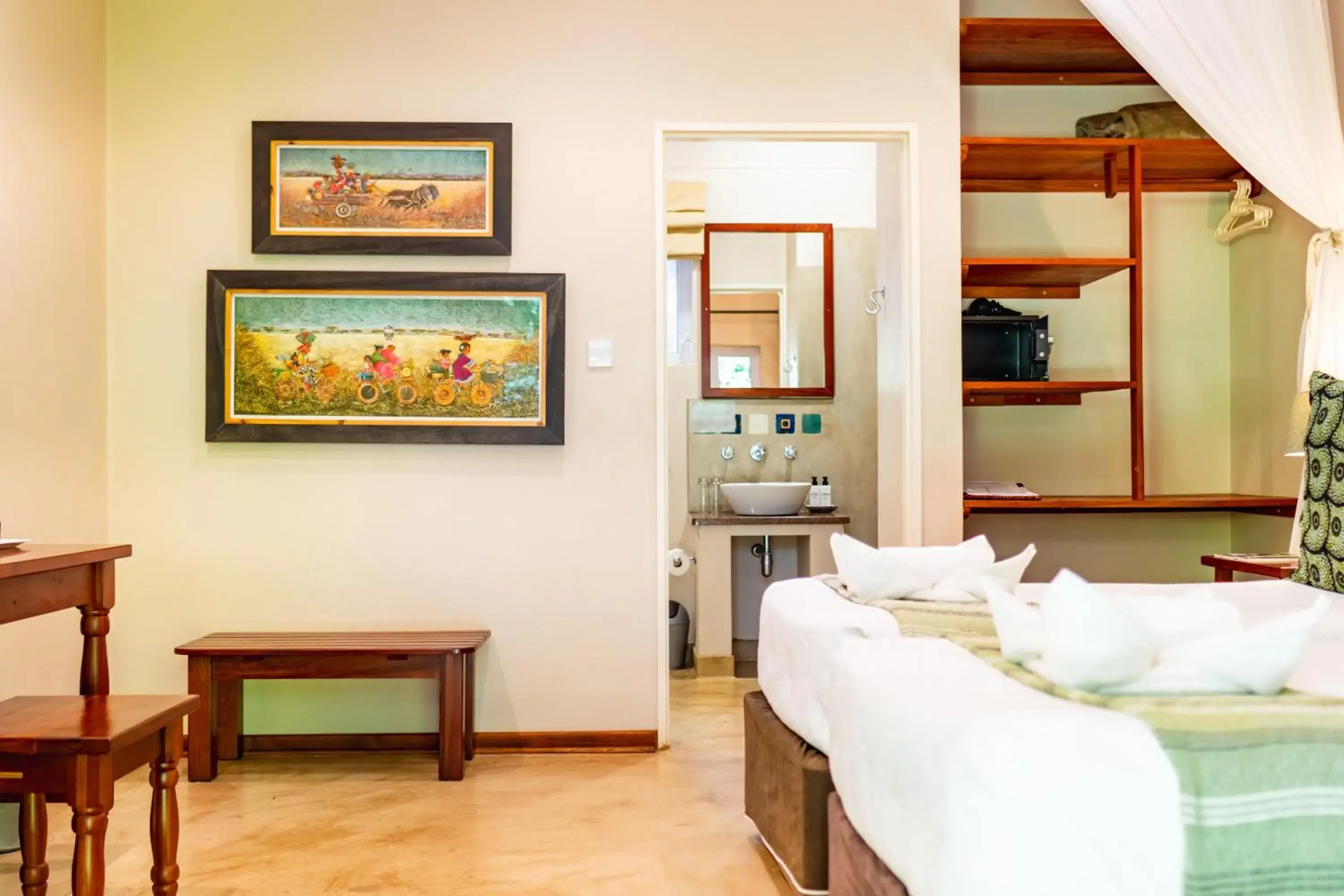 Executive Suite - single occupancy in Bayete Guest Lodge Executive Suite - single occupancy in Bayete Guest Lodge