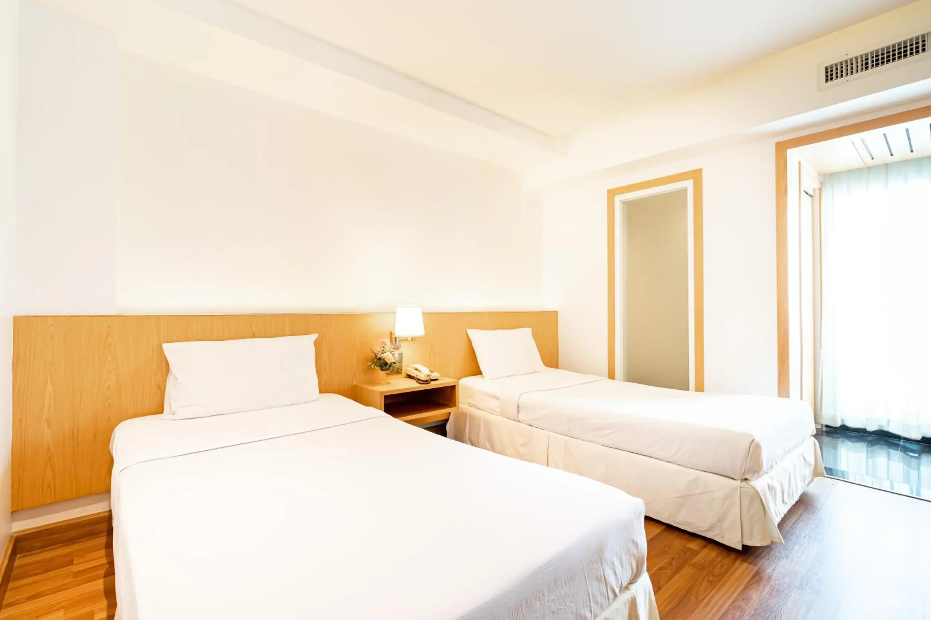 Superior Twin Room in Viva Hotel Songkhla Superior Twin Room in Viva Hotel Songkhla