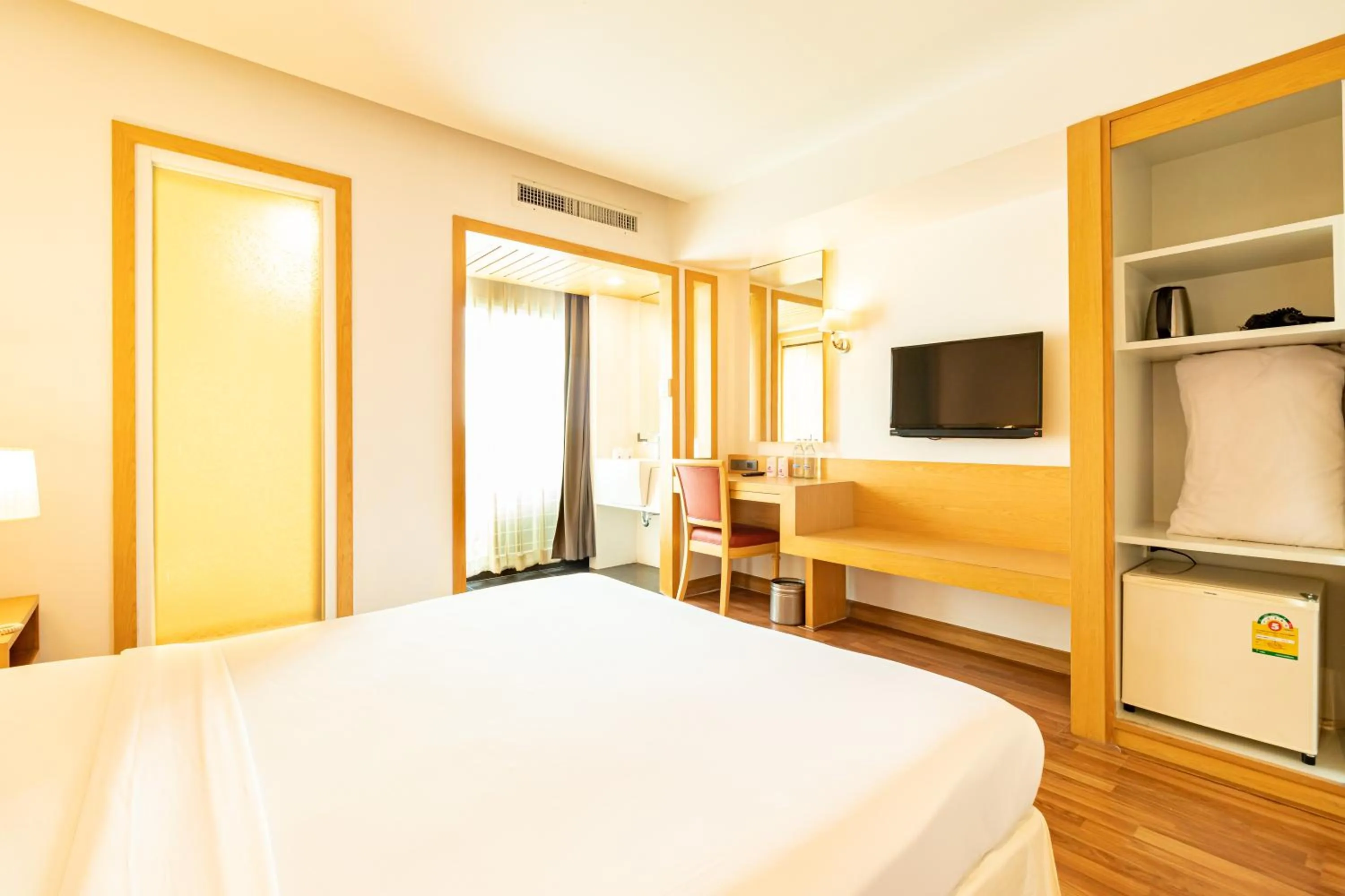 Photo of the whole room, Bed in Viva Hotel Songkhla