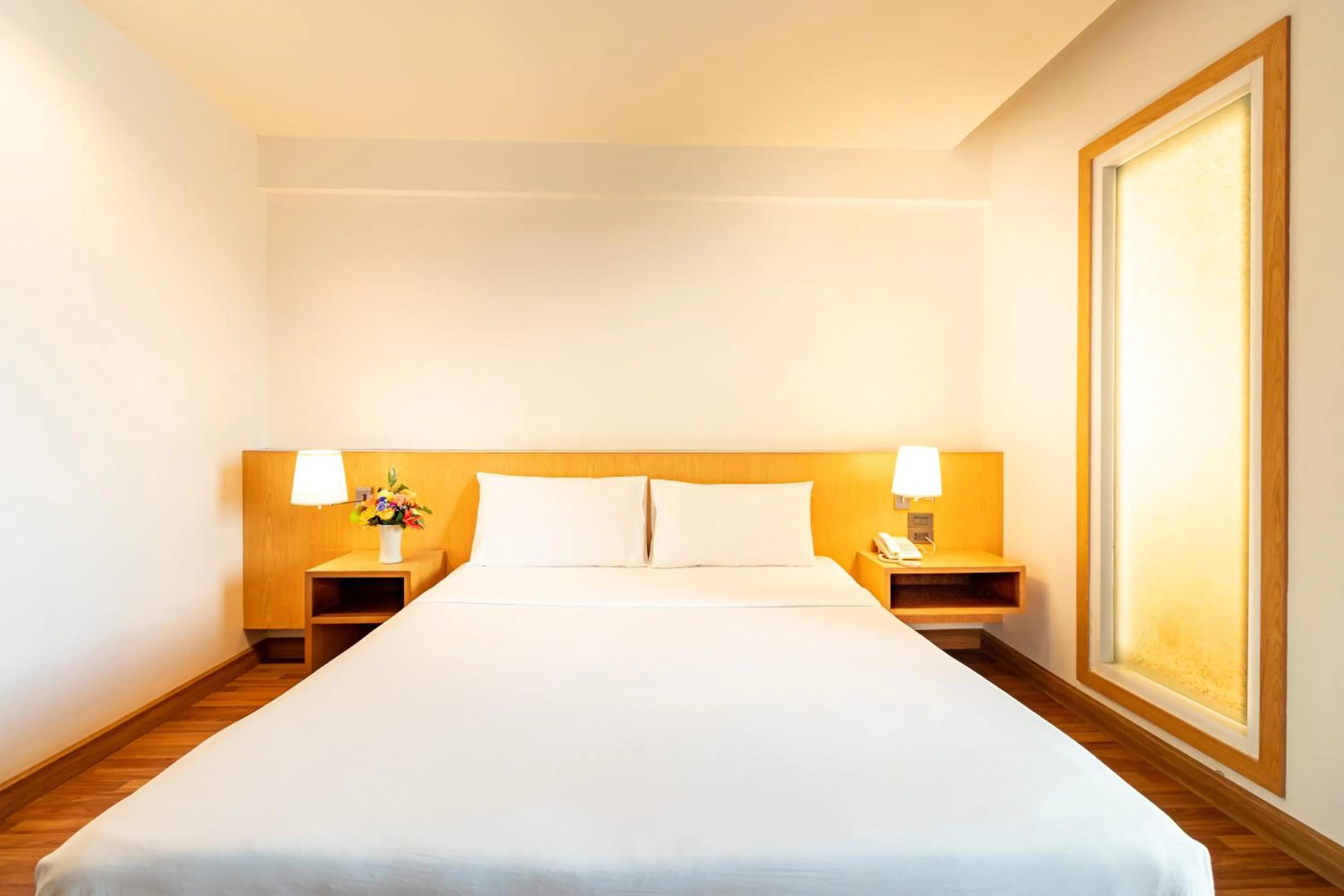 Photo of the whole room, Bed in Viva Hotel Songkhla