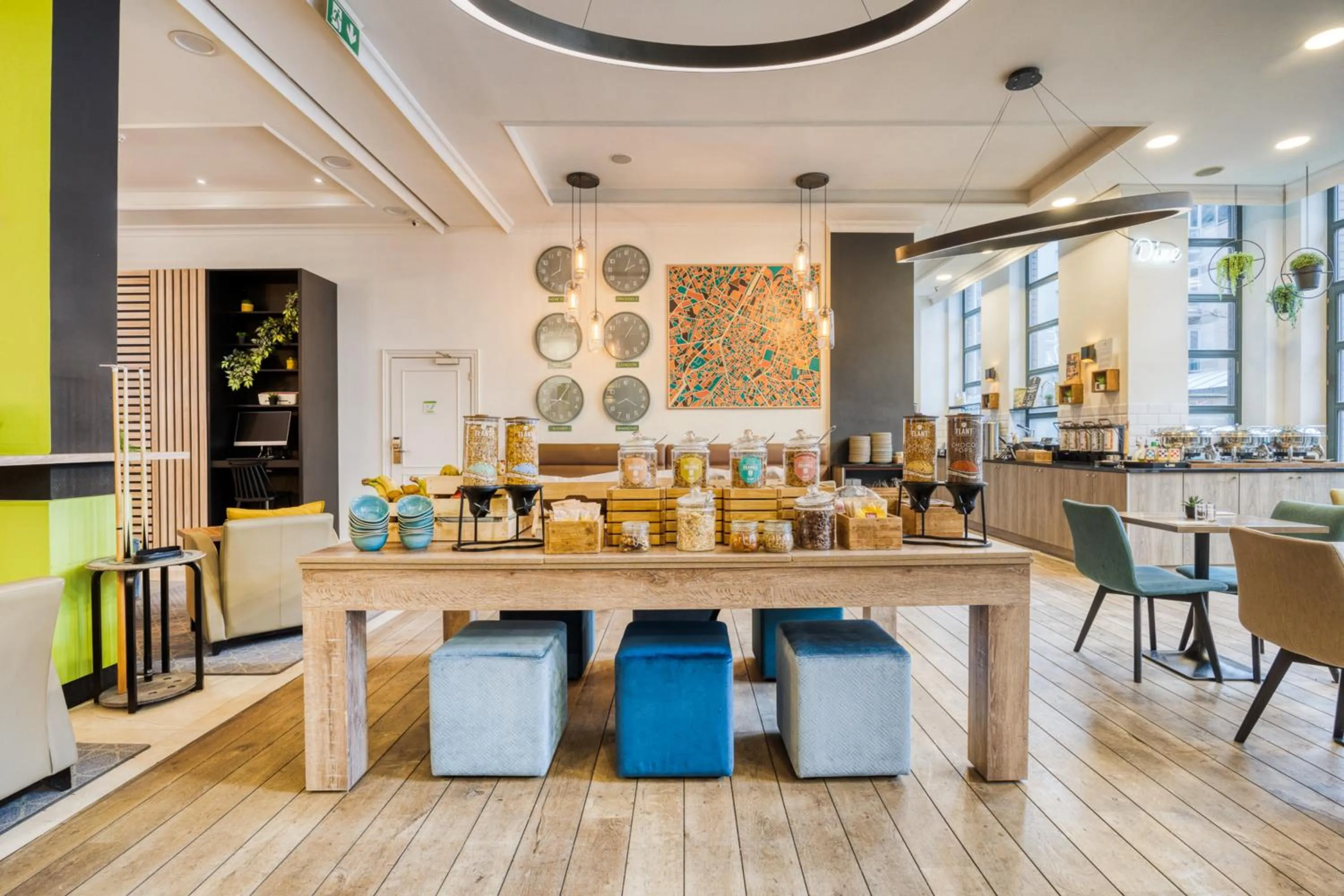 Breakfast in Holiday Inn Brussels Schuman by IHG