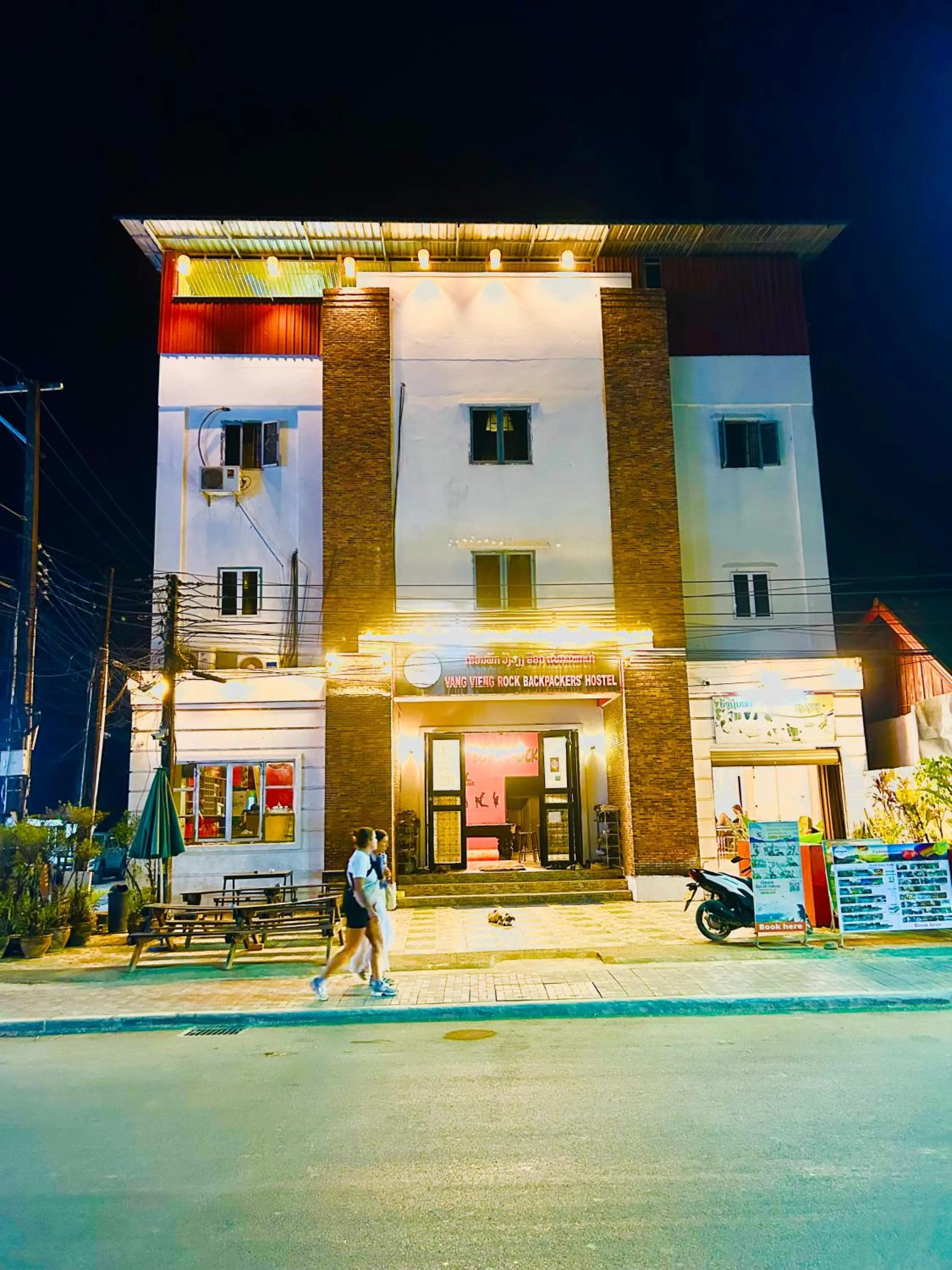 Property building in Vangvieng Rock Backpacker Rooftop Hostel