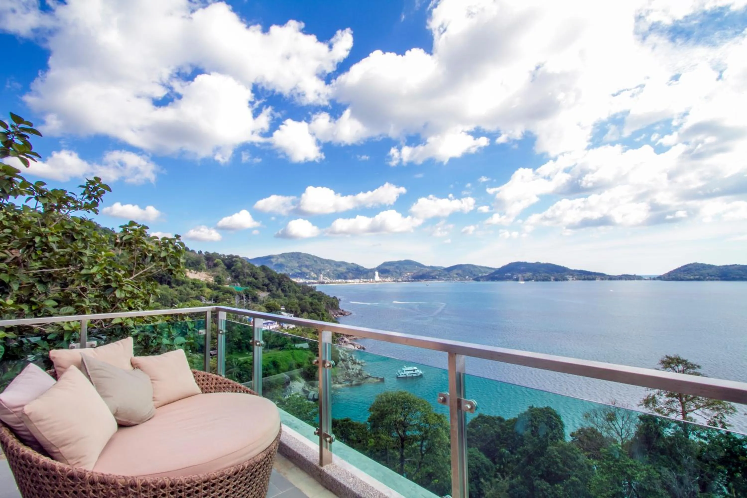 Day in Wyndham Grand Phuket Kalim Bay