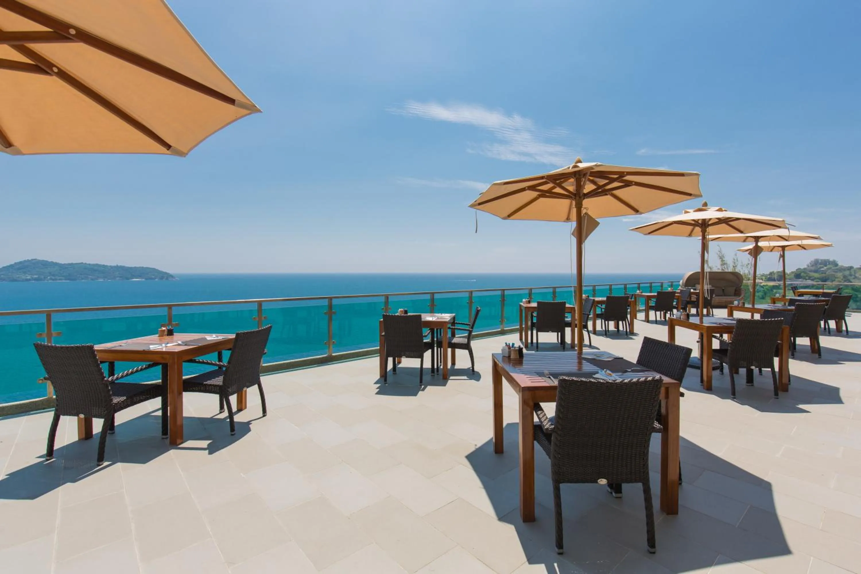 Restaurant/places to eat in Wyndham Grand Phuket Kalim Bay