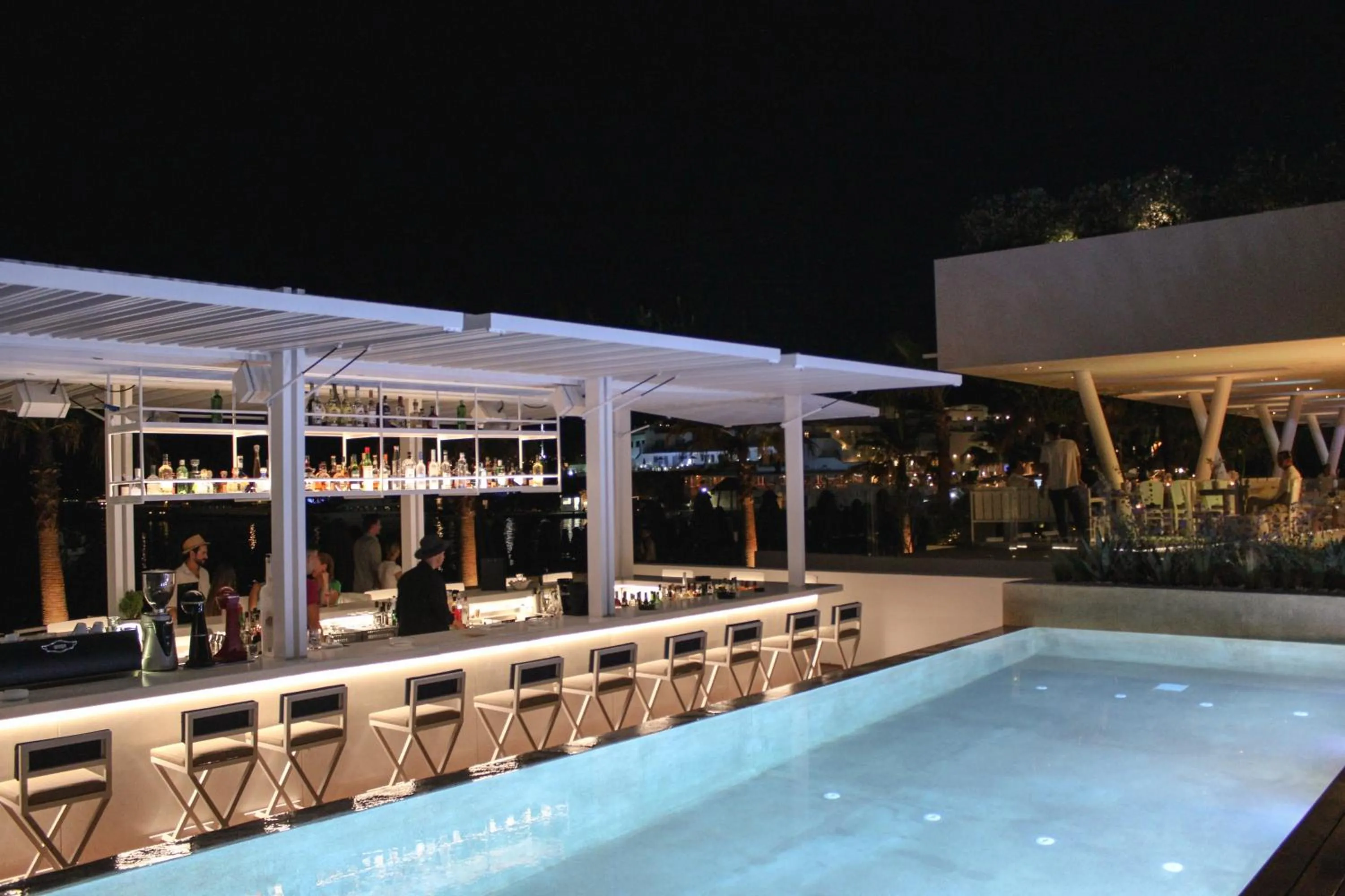 Restaurant/places to eat in Mykonos Dove Beachfront Hotel