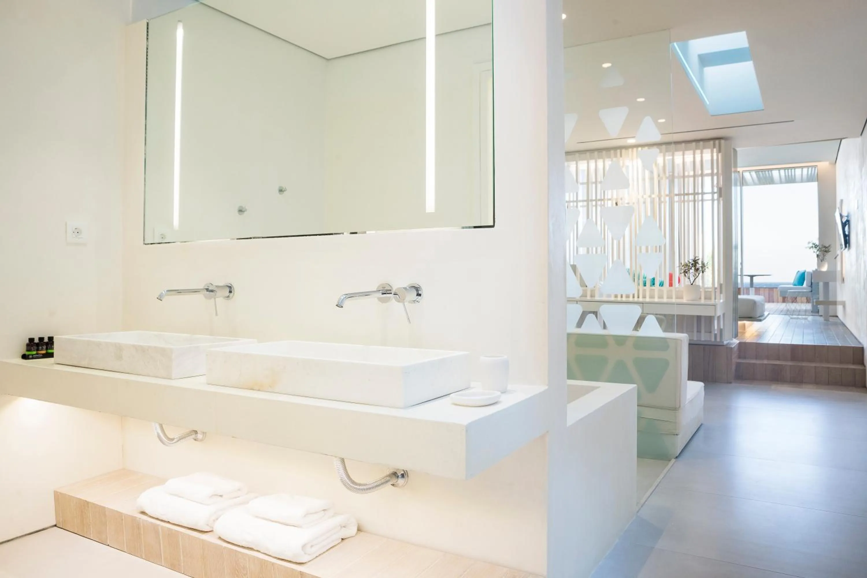 Toilet in Mykonos Dove Beachfront Hotel