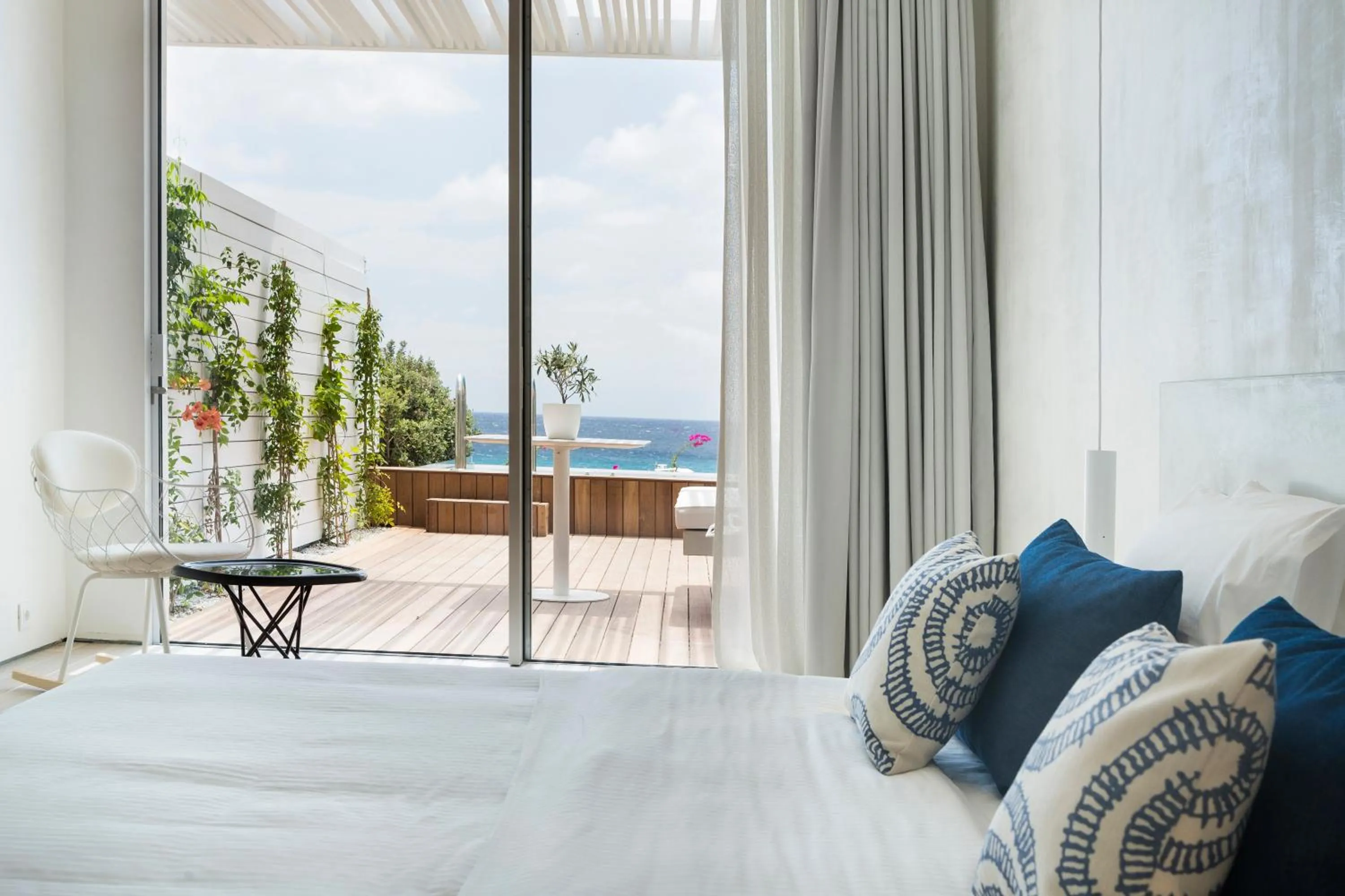 Bedroom, Bed in Mykonos Dove Beachfront Hotel