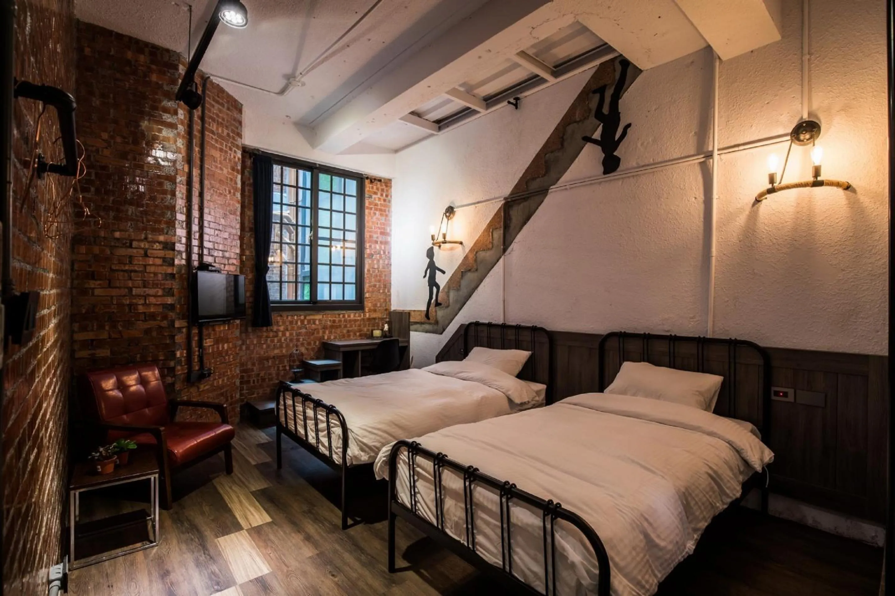 Photo of the whole room, Bed in The Brick