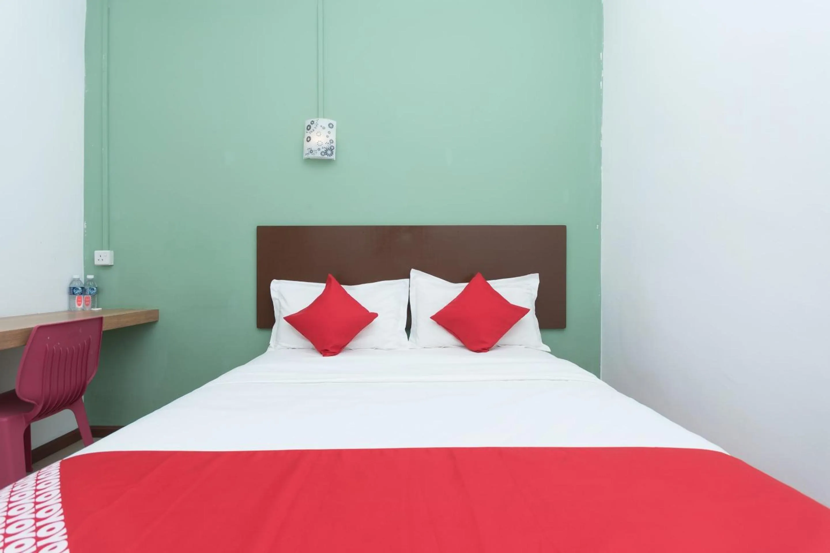 Bedroom, Bed in Hotel O Storytel