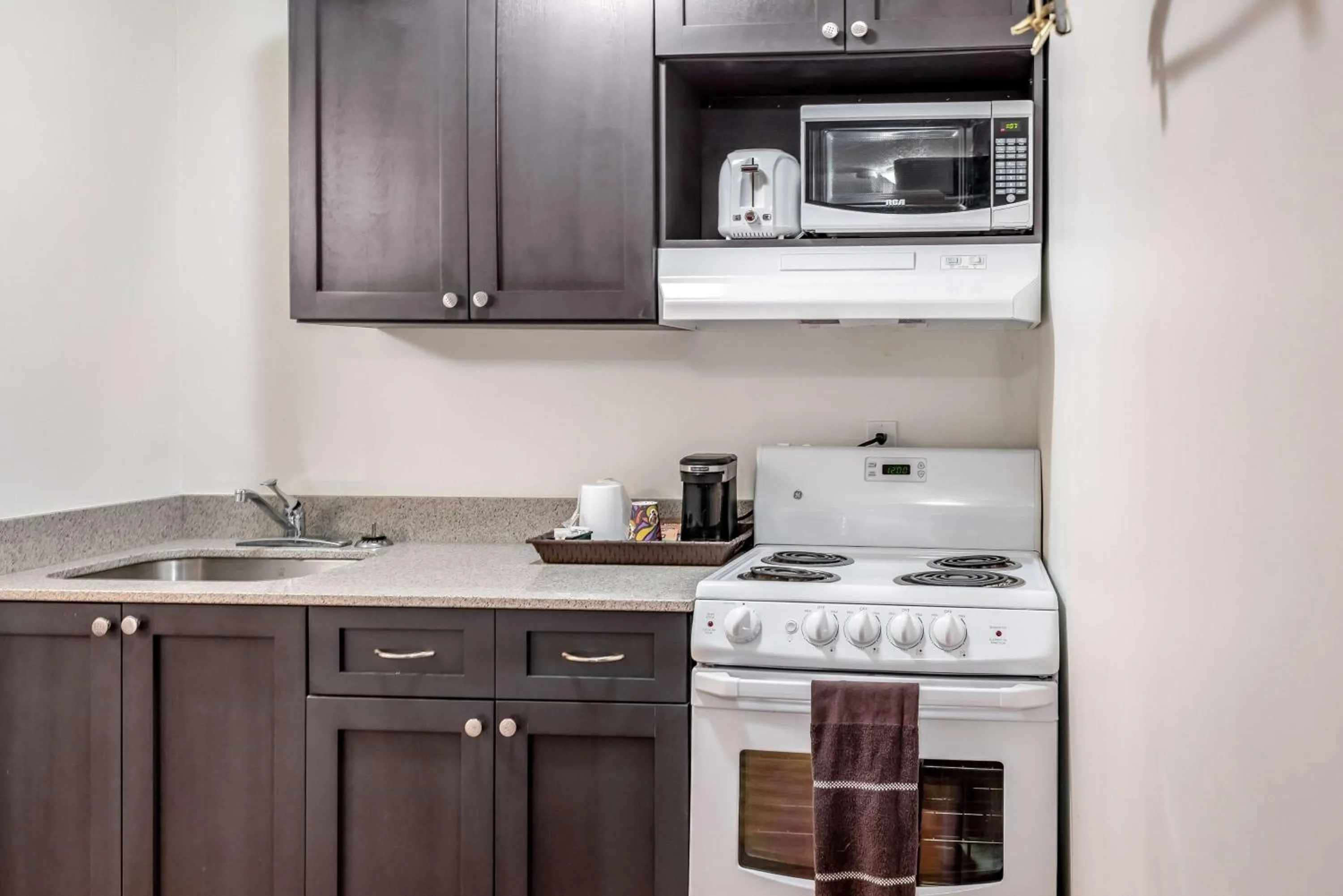 Kitchen or kitchenette in Motel 6-Fort Nelson, BC