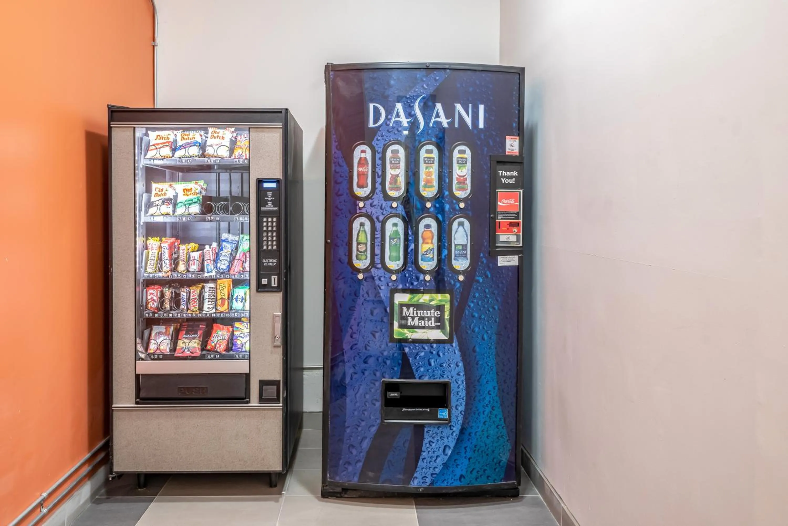 Food and drinks in Motel 6-Fort Nelson, BC