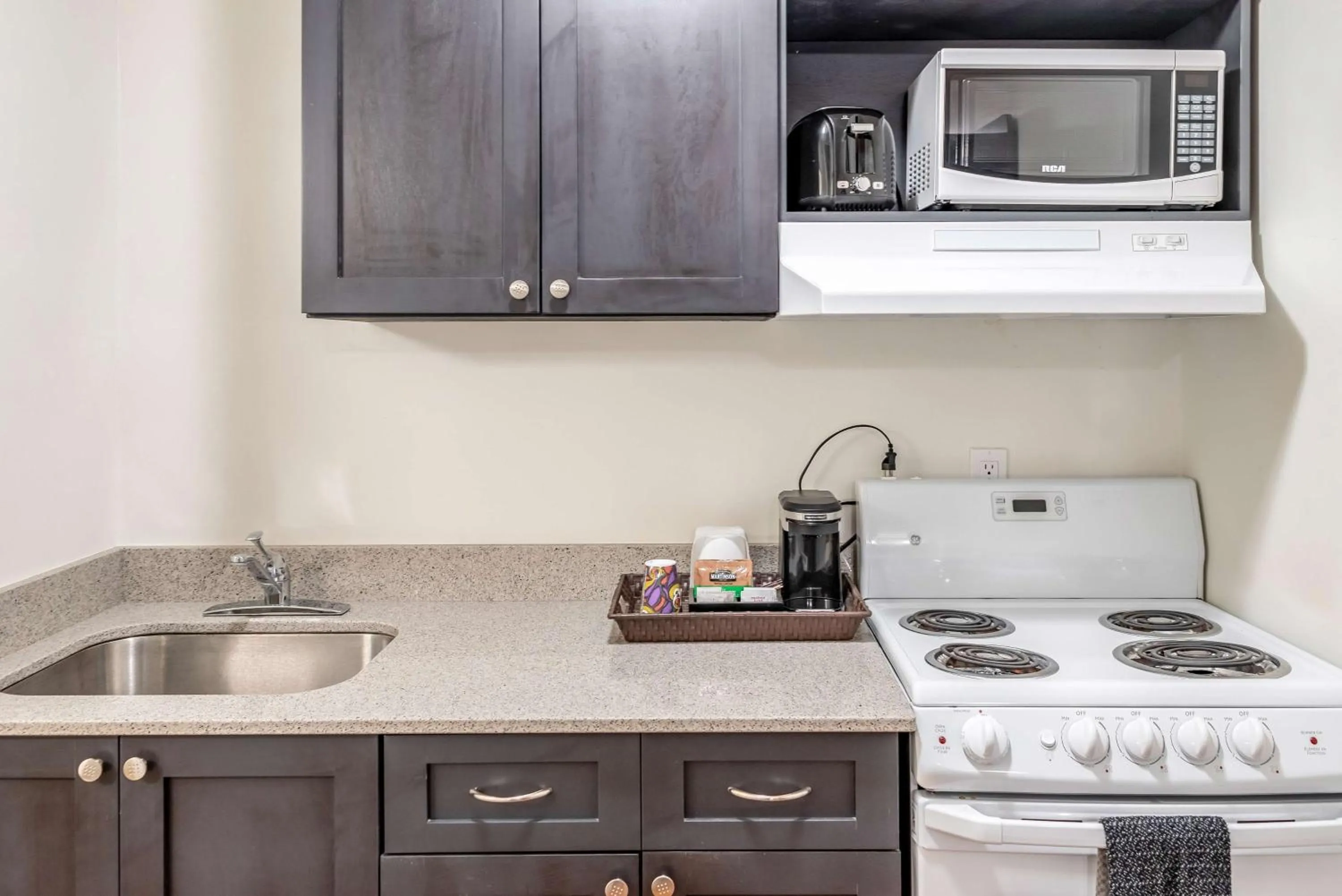 Kitchen or kitchenette in Motel 6-Fort Nelson, BC