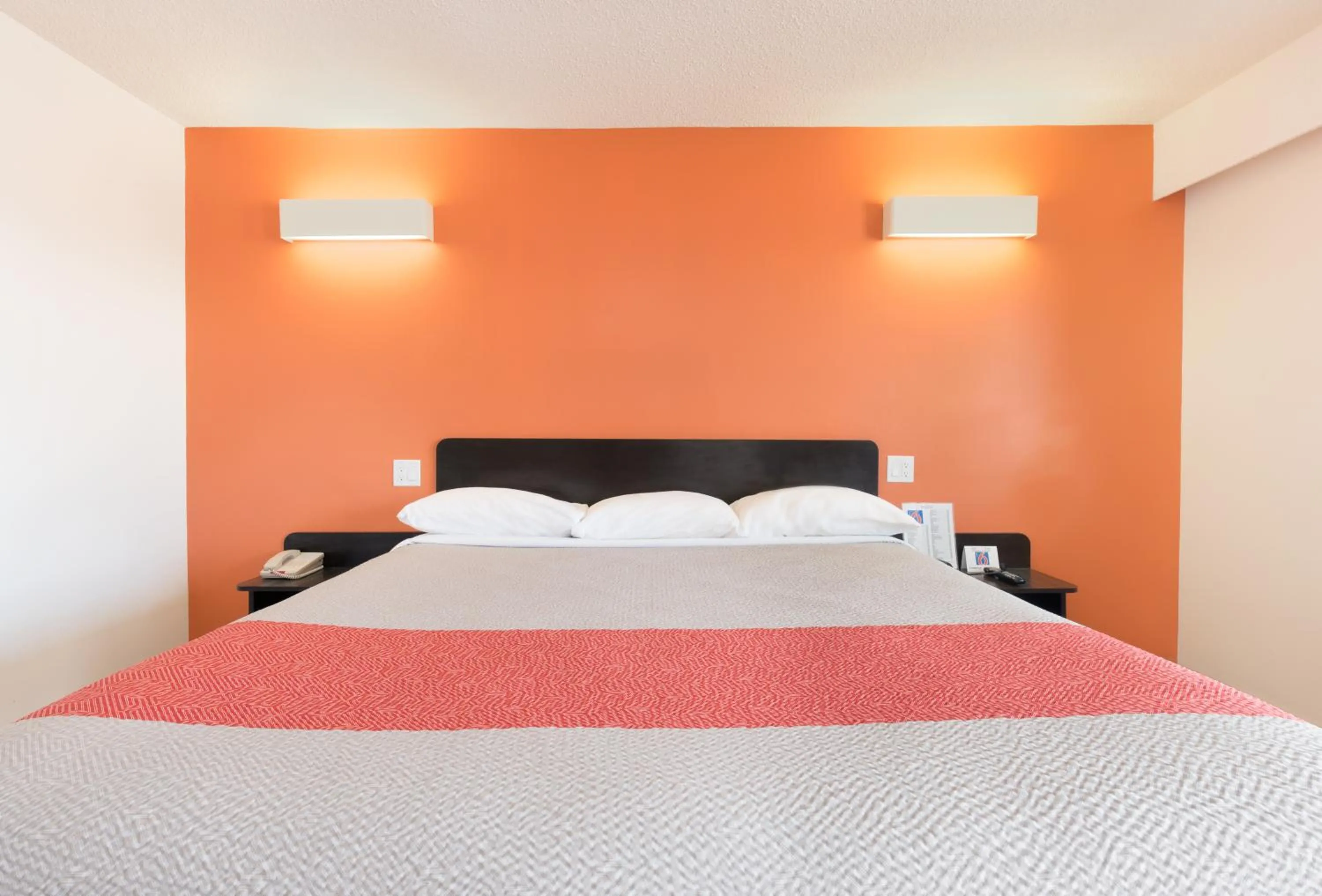 Bedroom, Bed in Motel 6-Fort Nelson, BC