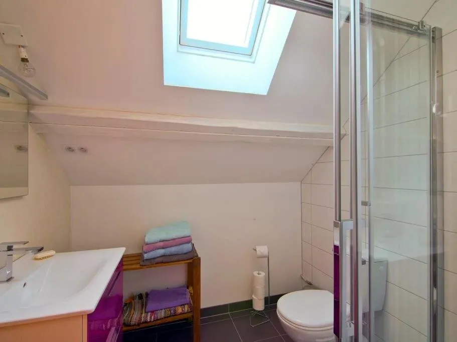 Bathroom in Les Temps Perdus