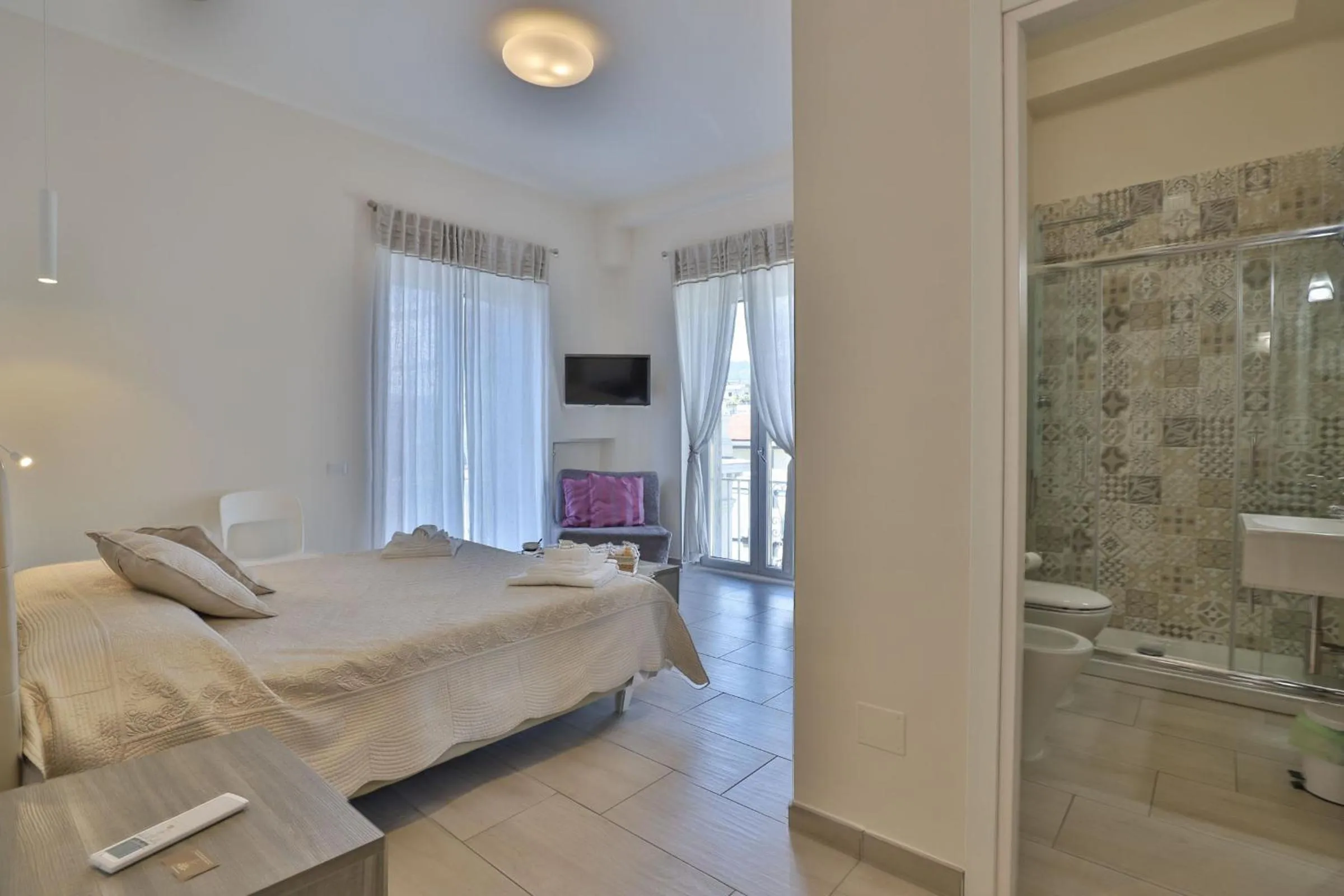 Bathroom, Bed in Residenza Eleonora