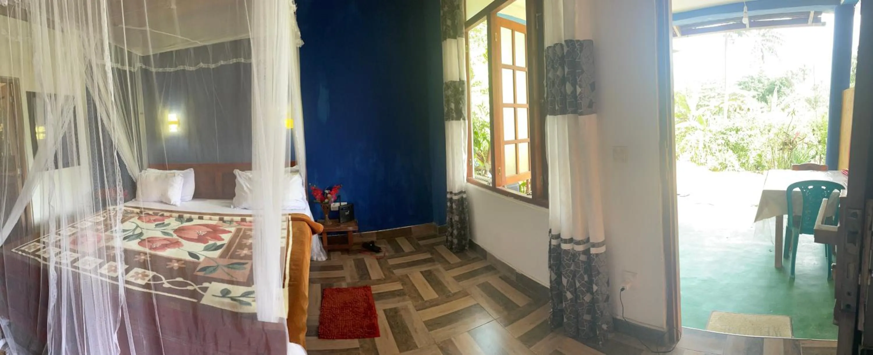 Bed in The Horizon Root Inn